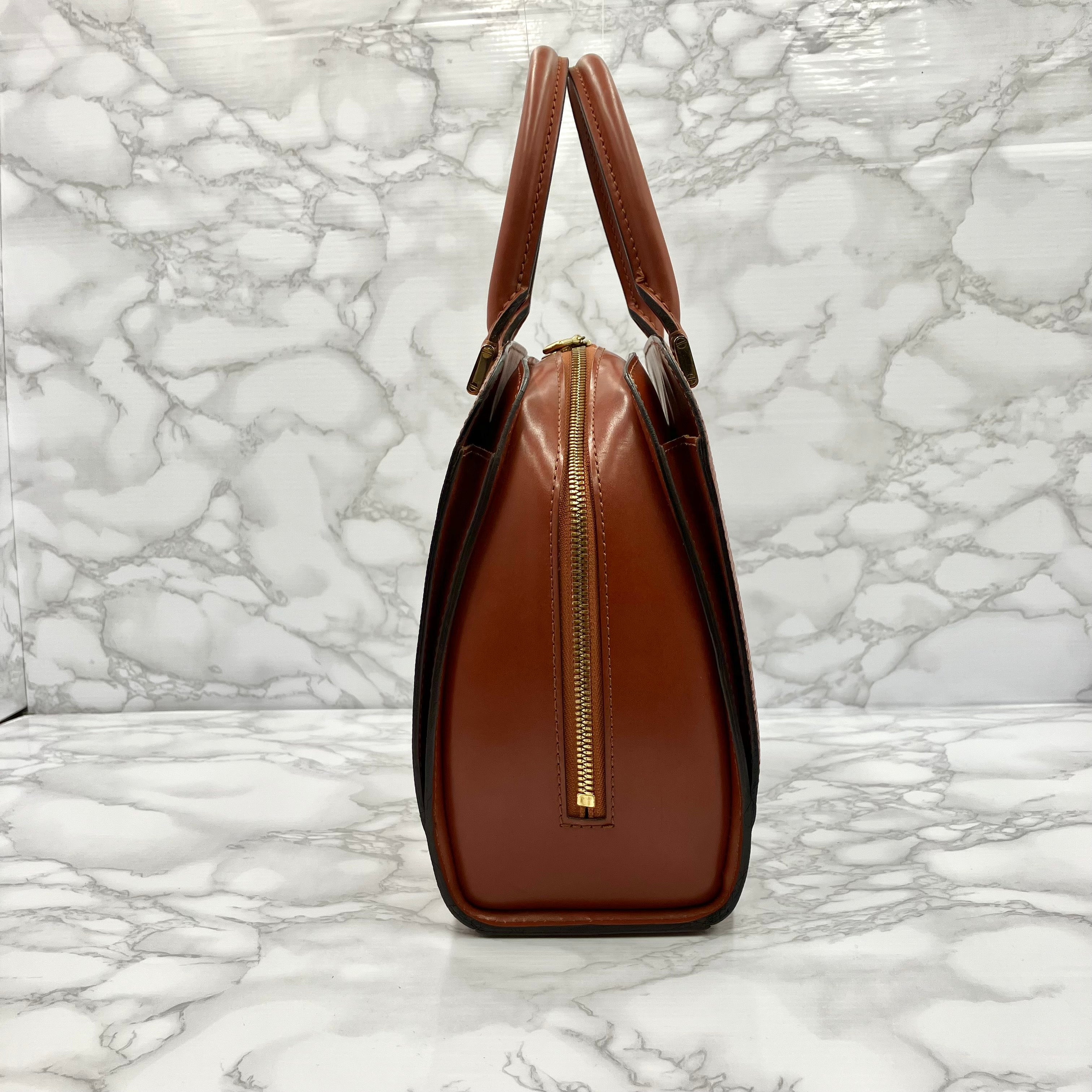 LOUIS VUITTON Epi Pont Neuf