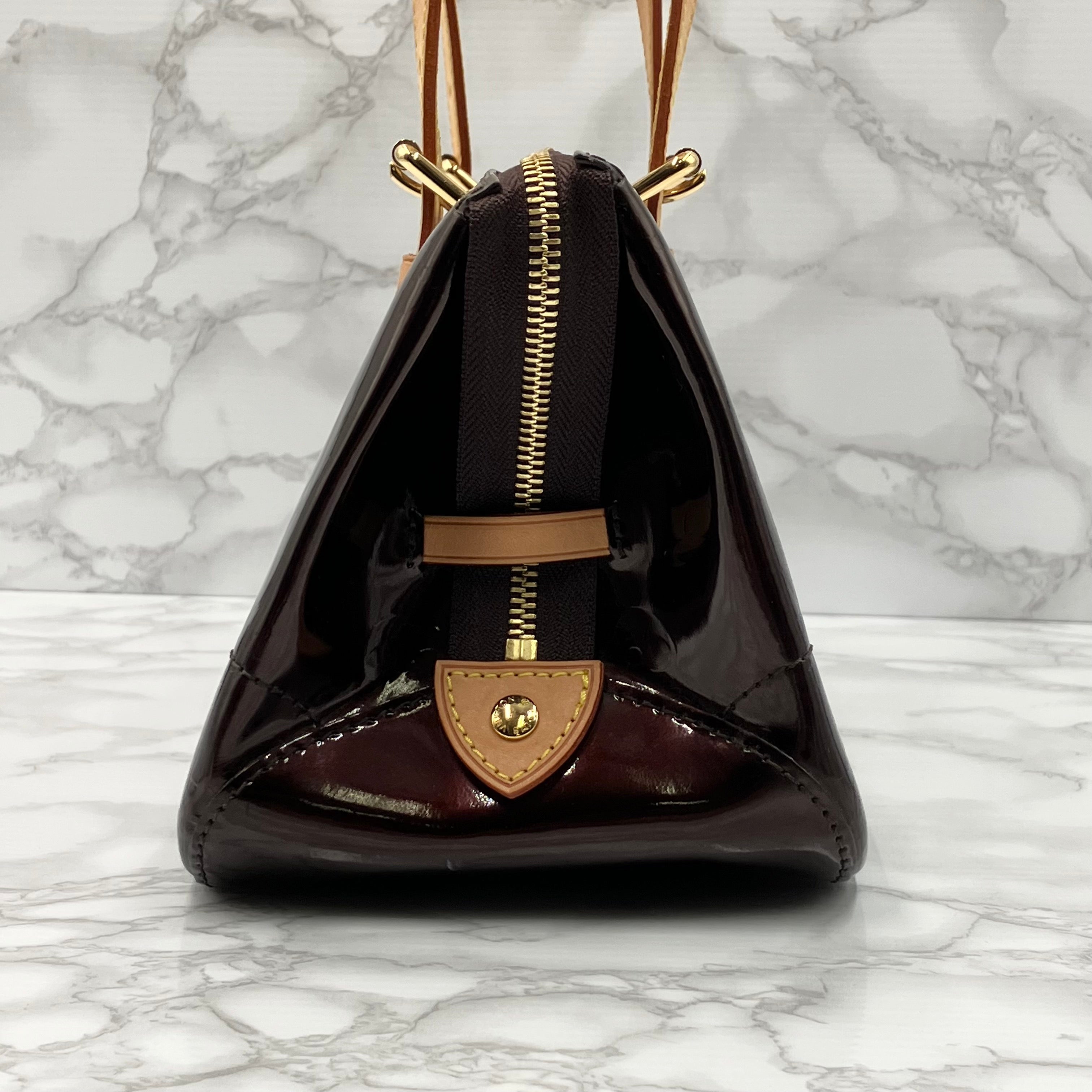 LOUIS VUITTON vernis rosewood avenue handbag