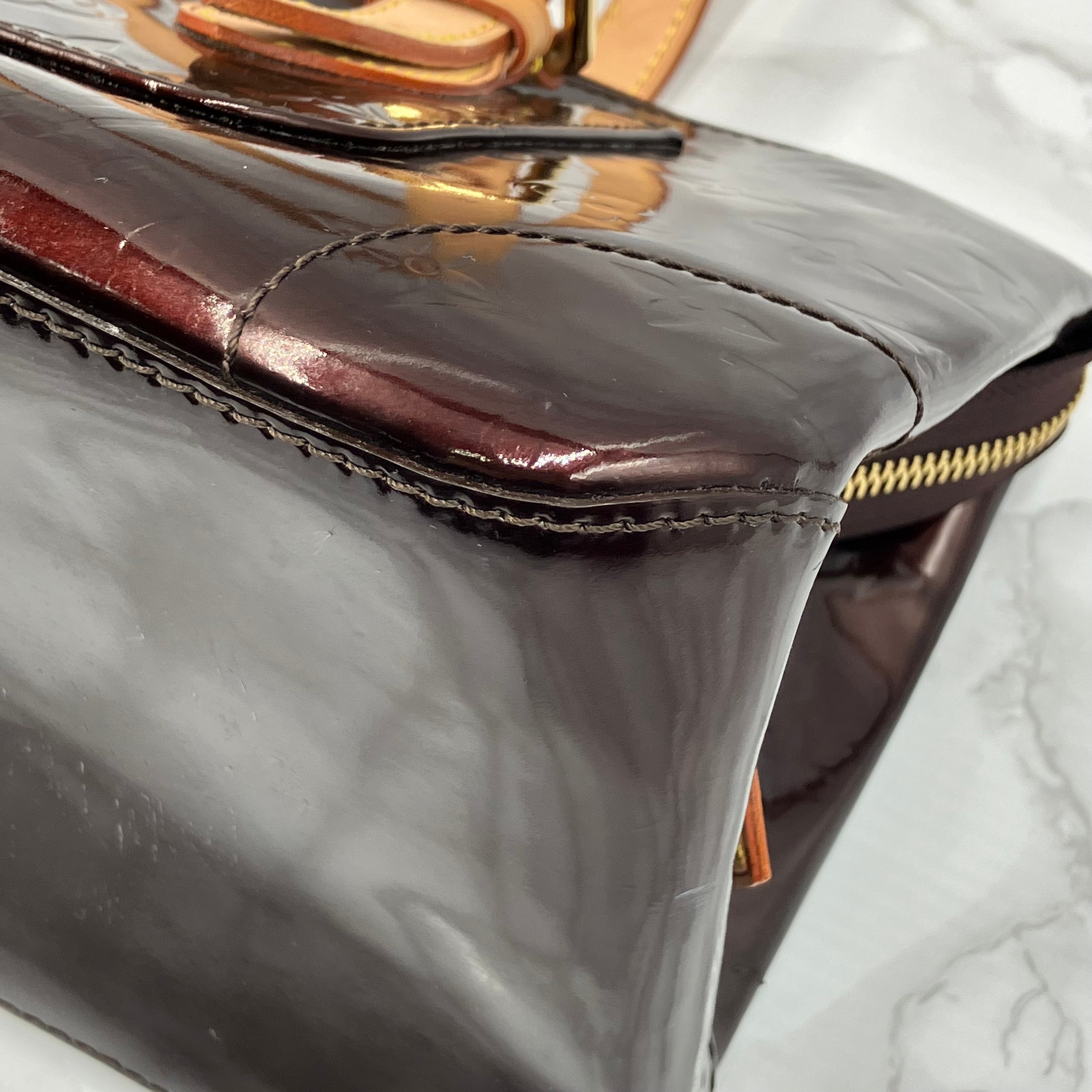 LOUIS VUITTON vernis rosewood avenue handbag