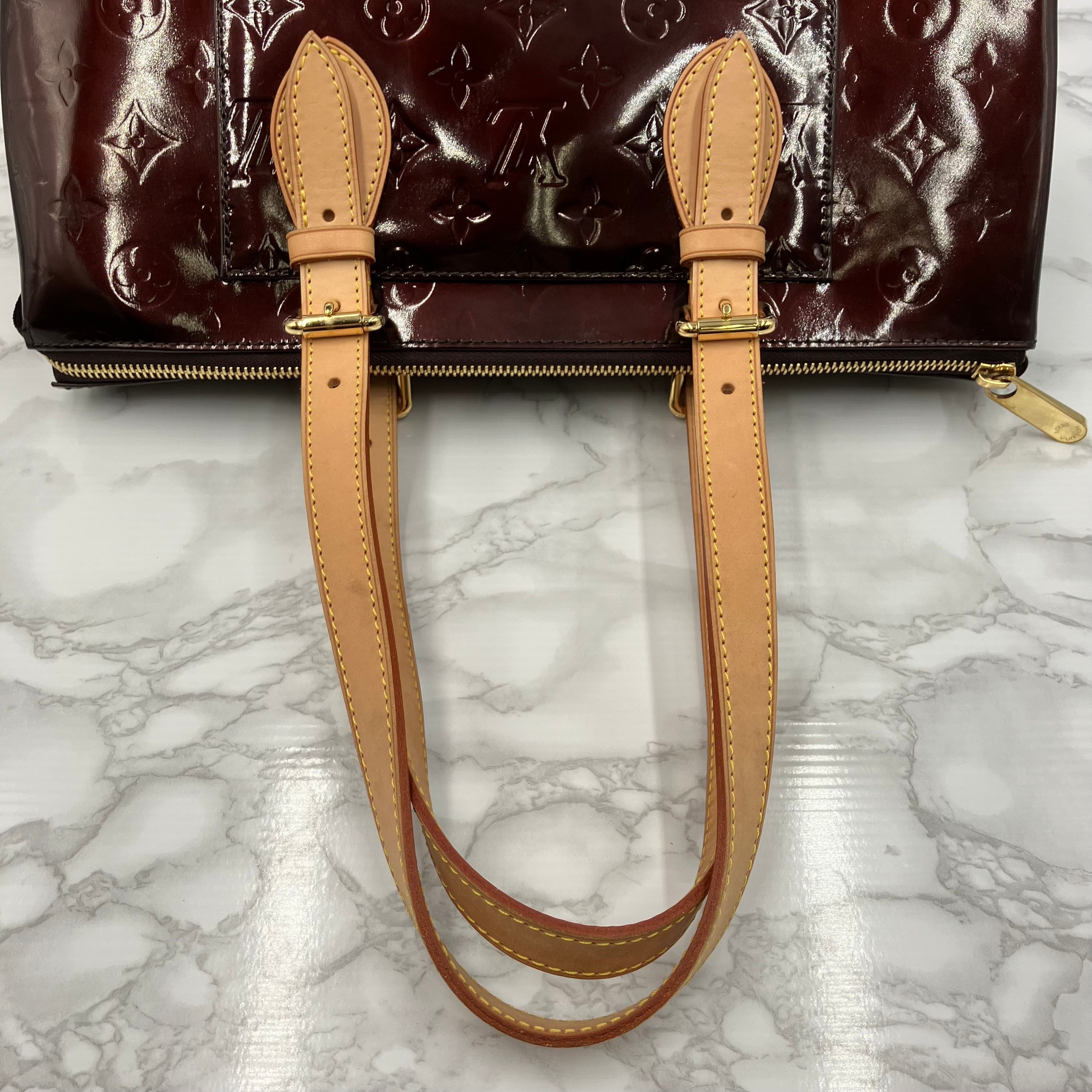 LOUIS VUITTON vernis rosewood avenue handbag