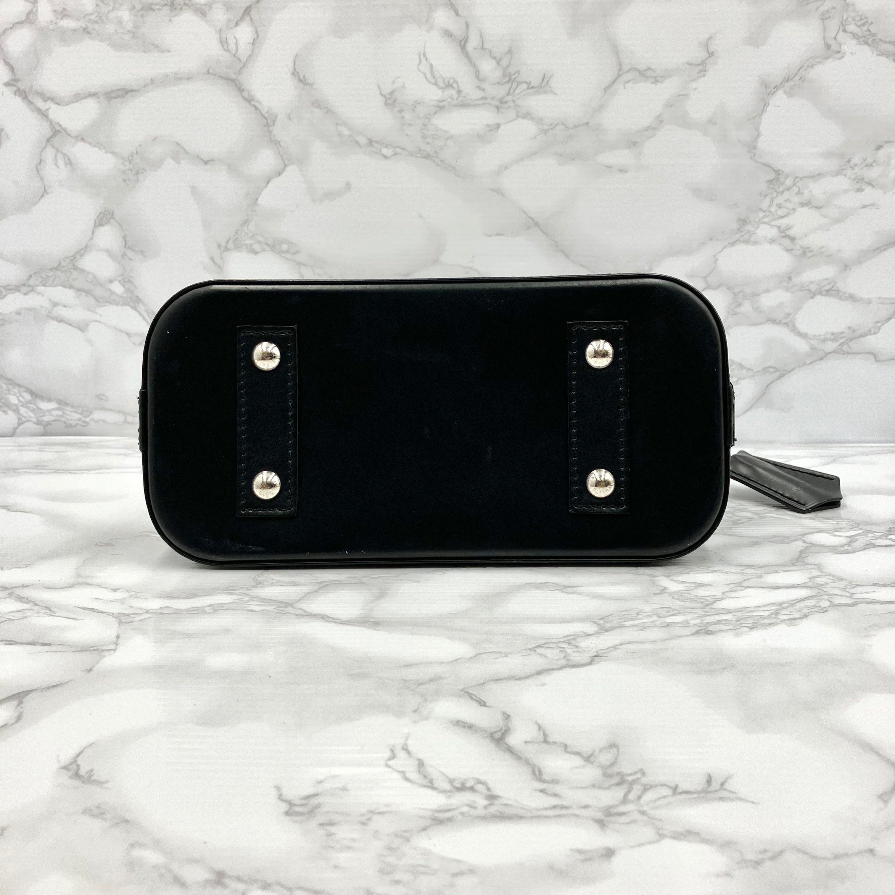 Louis Vuitton  Epi Alma BB