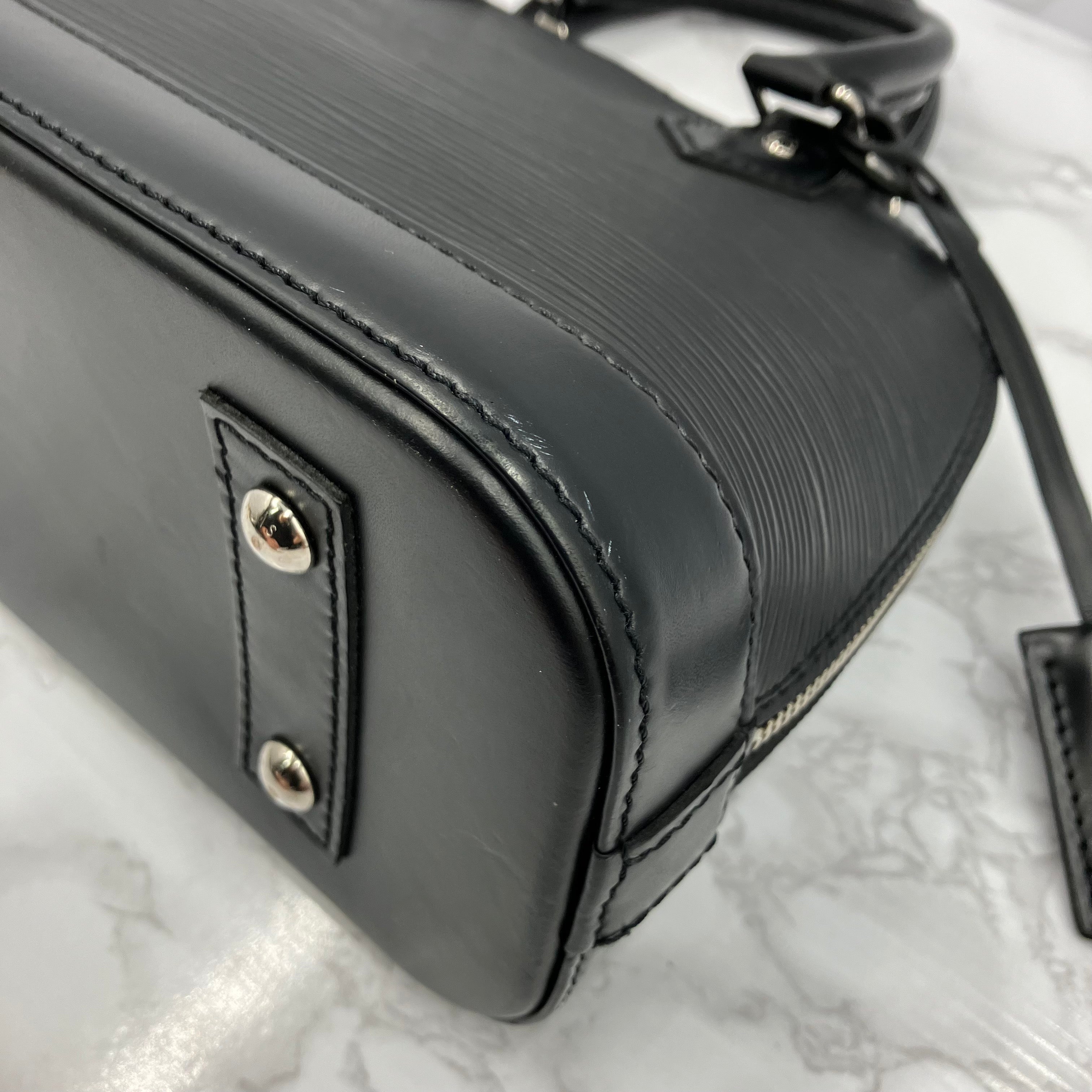 Louis Vuitton  Epi Alma BB