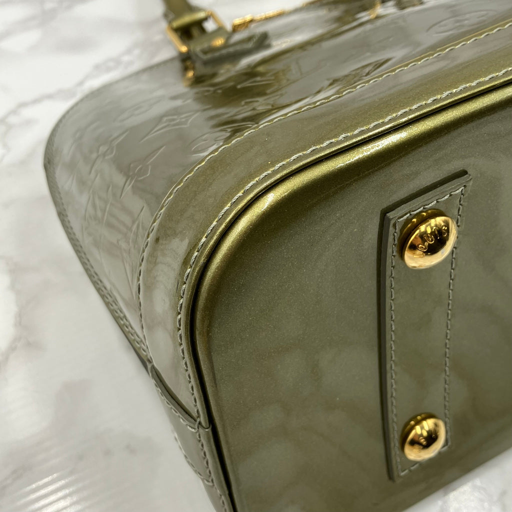 LOUIS VUITTON Vernis Alma handbag