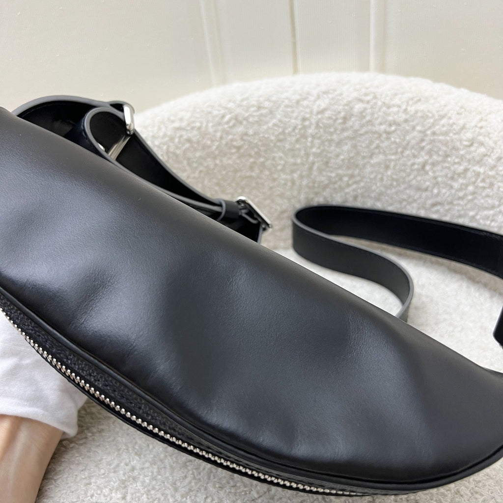 LV Discovery Bumbag in Limited Edition Damier Graphite Canvas and SHW