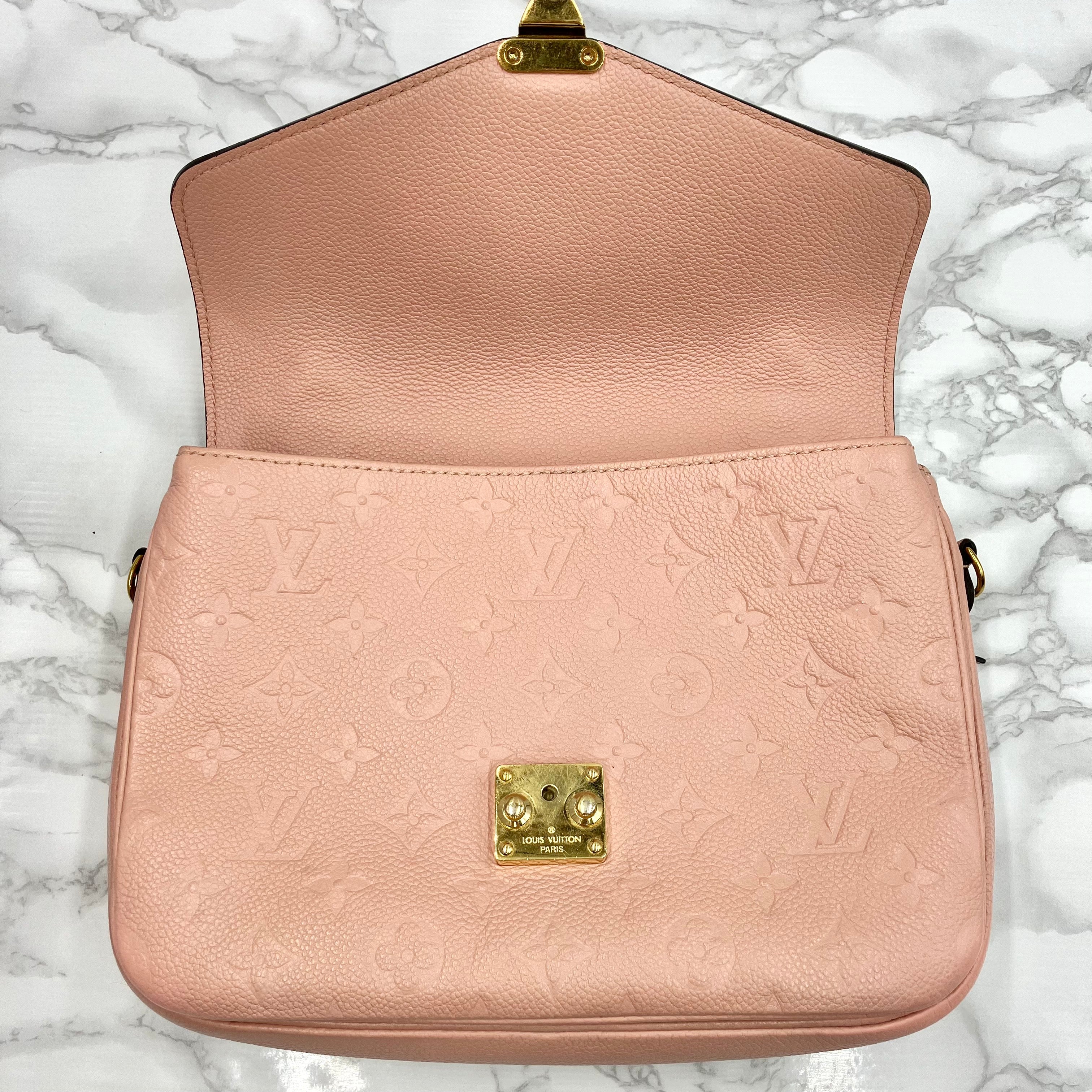 Louis Vuitton Amplant Pochette Metis