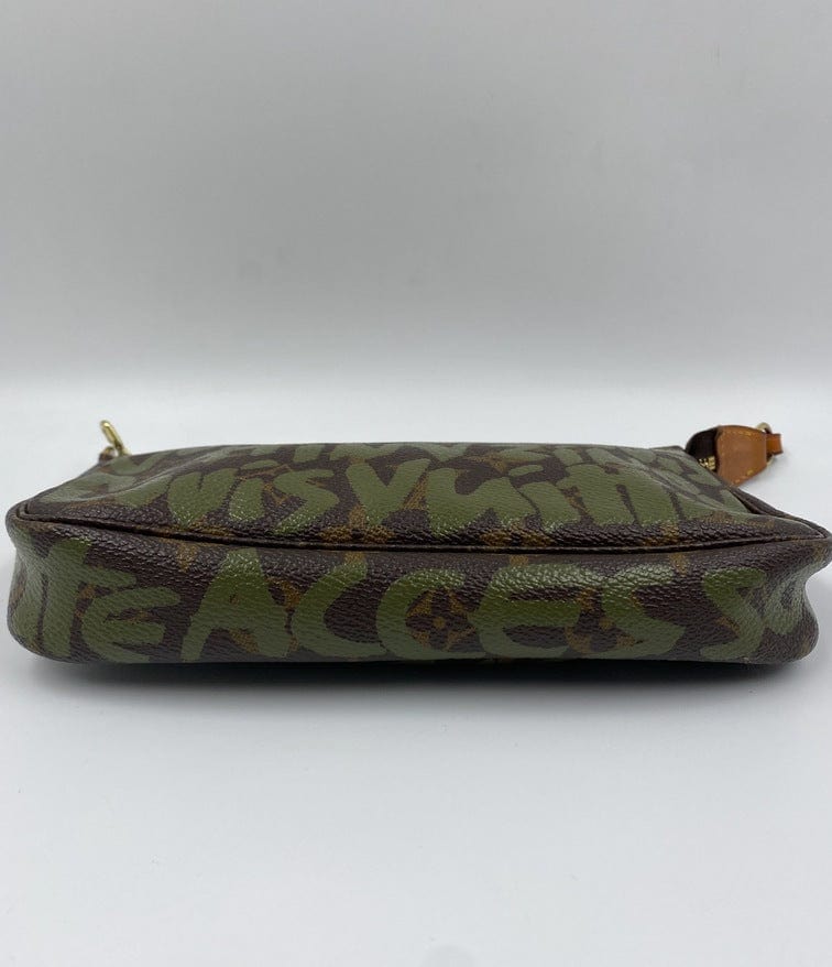 Louis Vuitton Monogram Stephen Sprouse Graffiti Pochette