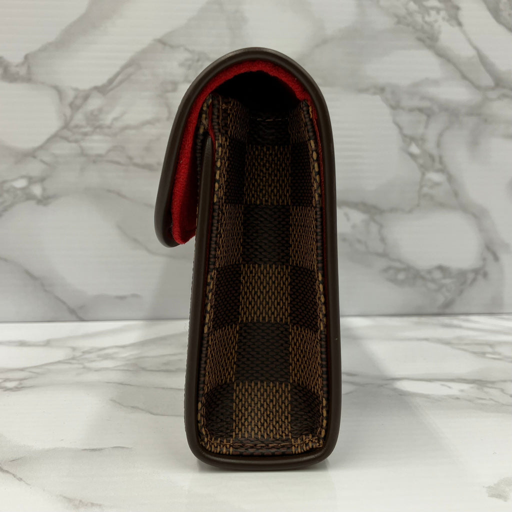 LOUIS VUITTON Damier Florentine body bag