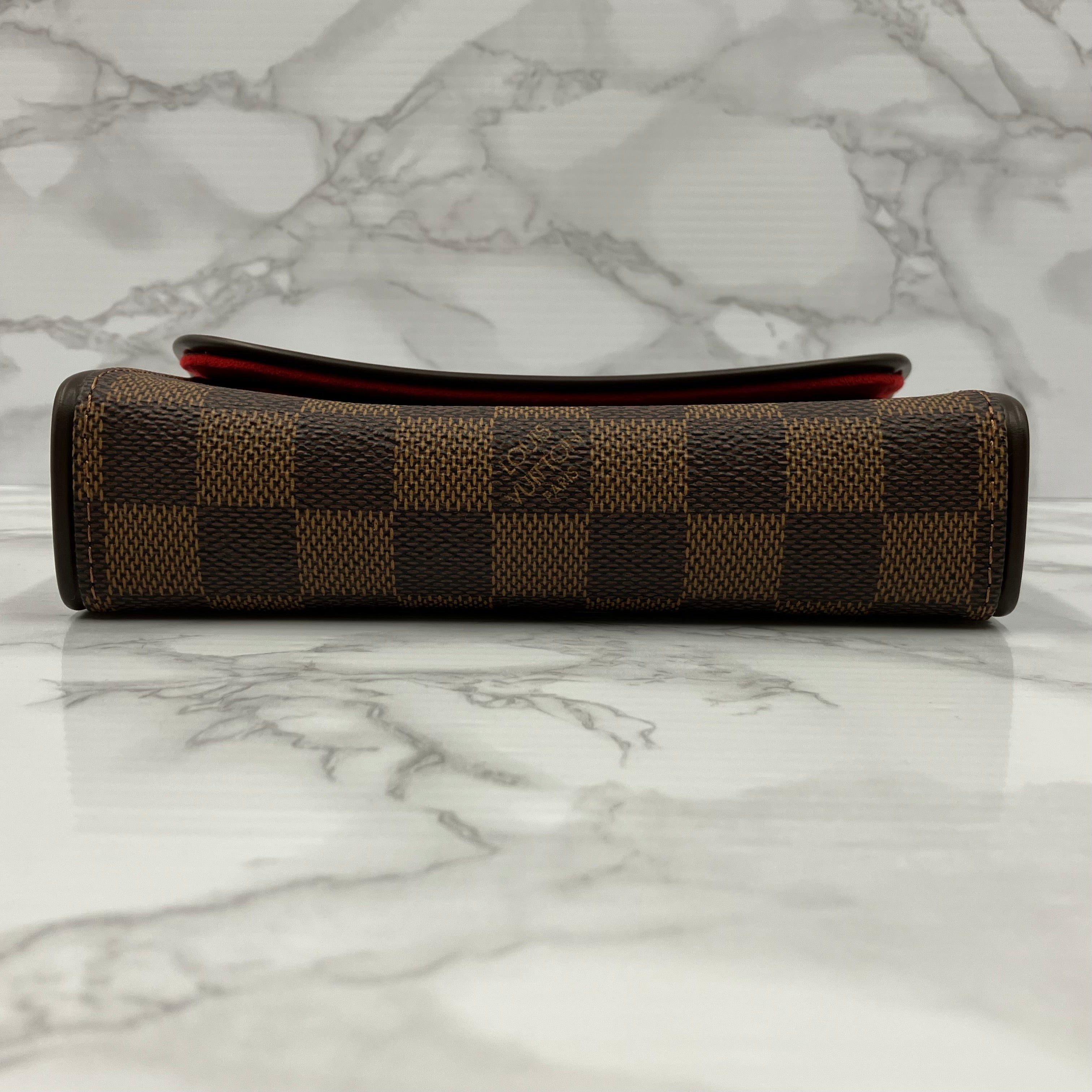LOUIS VUITTON Damier Florentine body bag