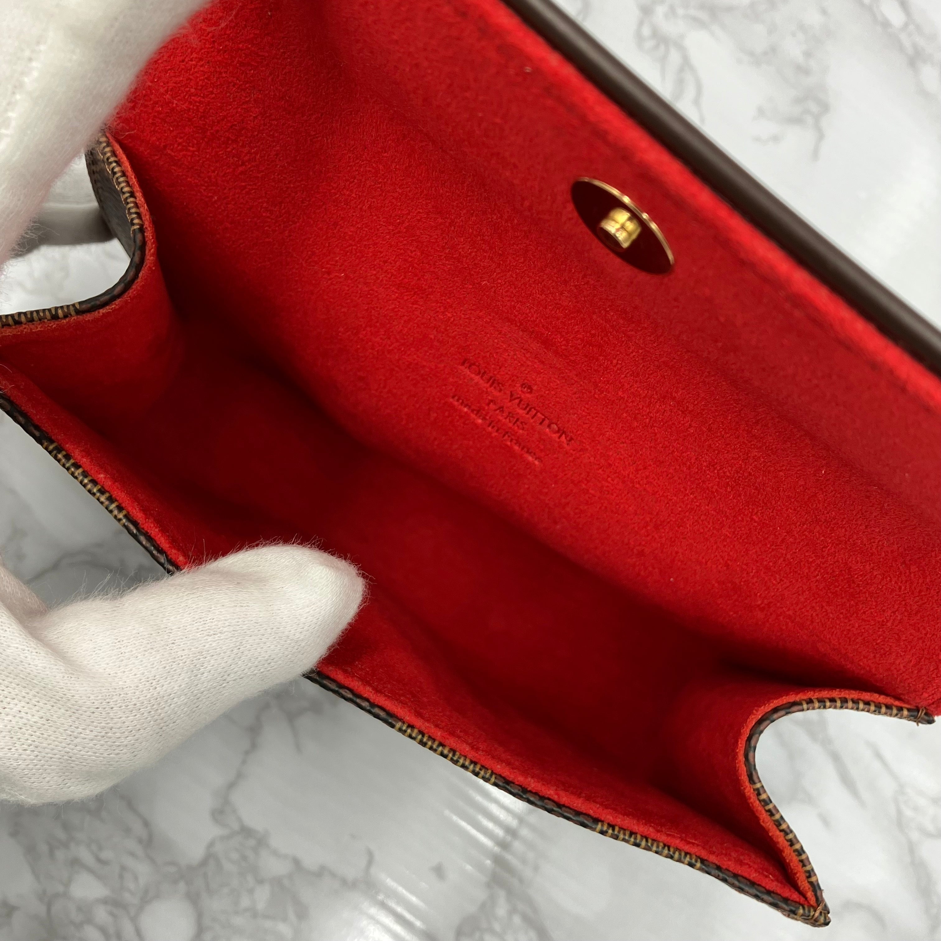 LOUIS VUITTON Damier Florentine body bag