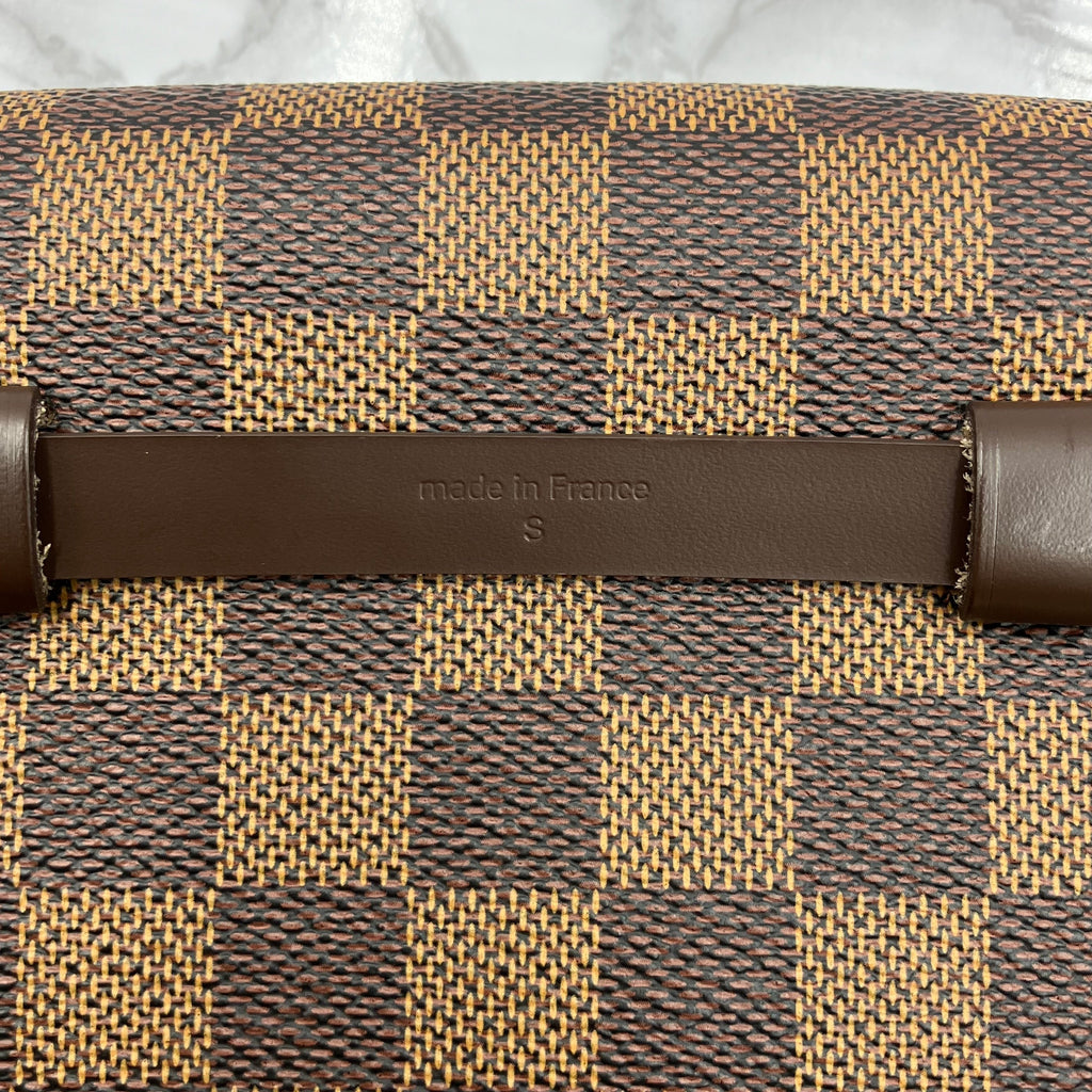 LOUIS VUITTON Damier Florentine body bag