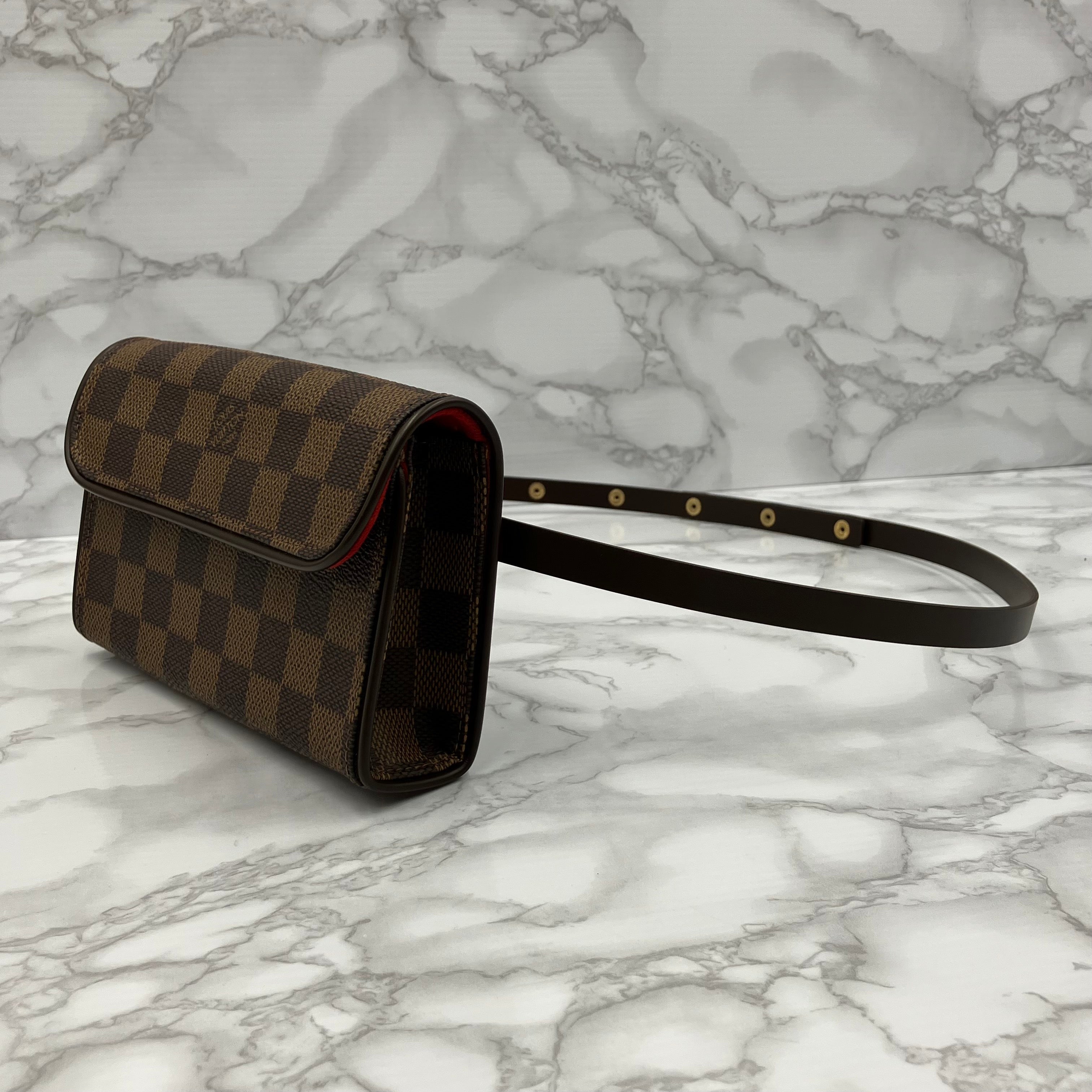 LOUIS VUITTON Damier Florentine body bag