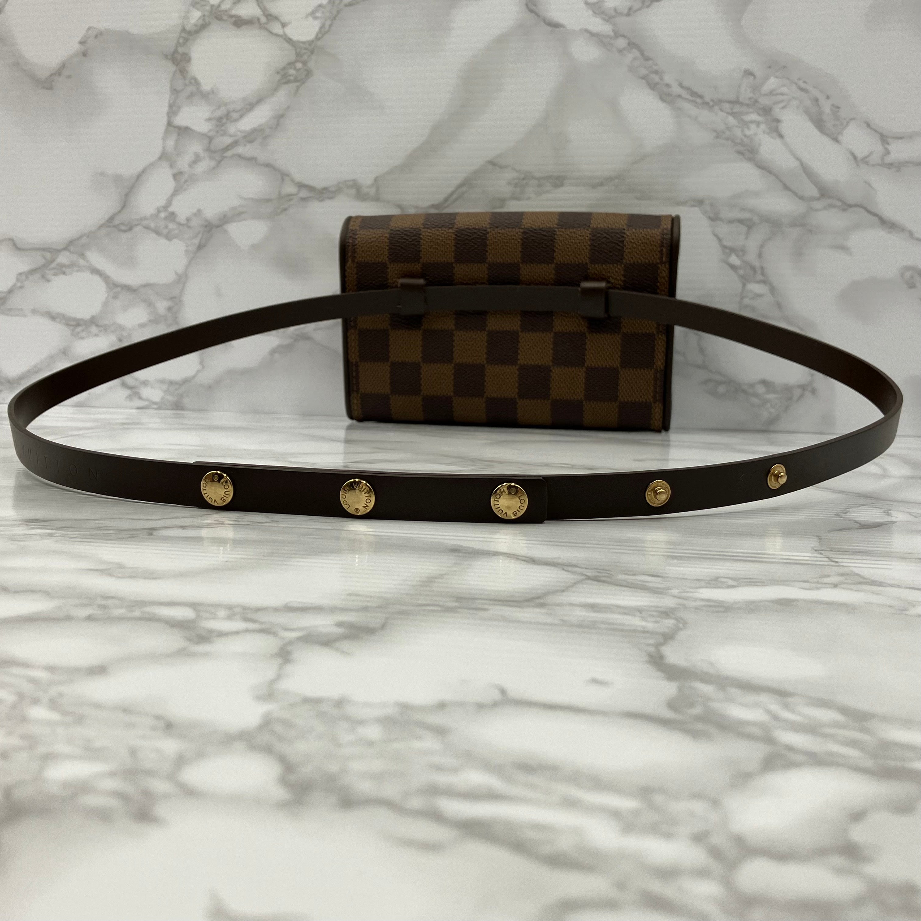 LOUIS VUITTON Damier Florentine body bag