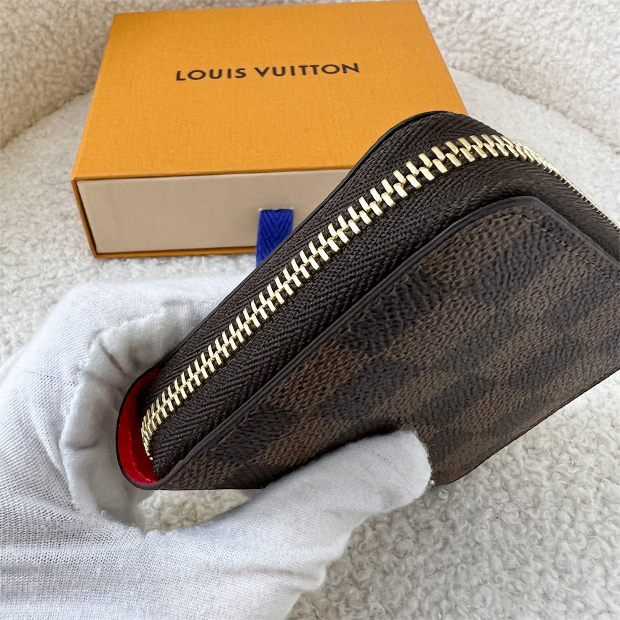 LV Zippy Small Wallet / Card Holder in Vivienne in London Christmas 2021 Canvas and GHW
