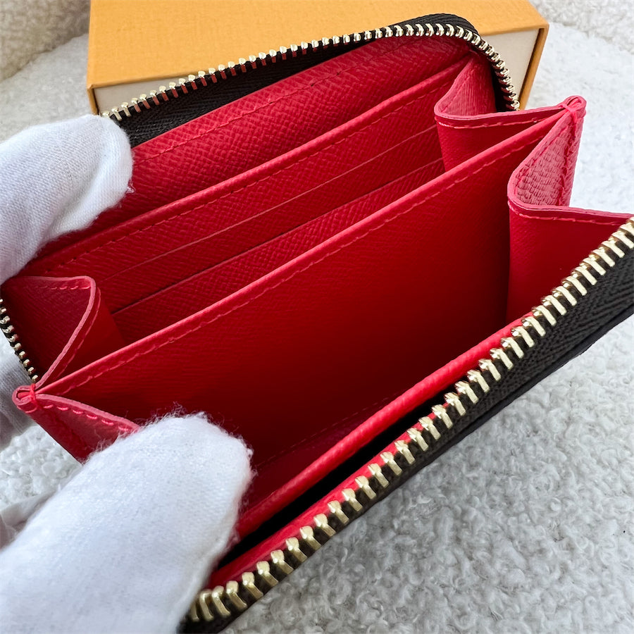 LV Zippy Small Wallet / Card Holder in Vivienne in London Christmas 2021 Canvas and GHW