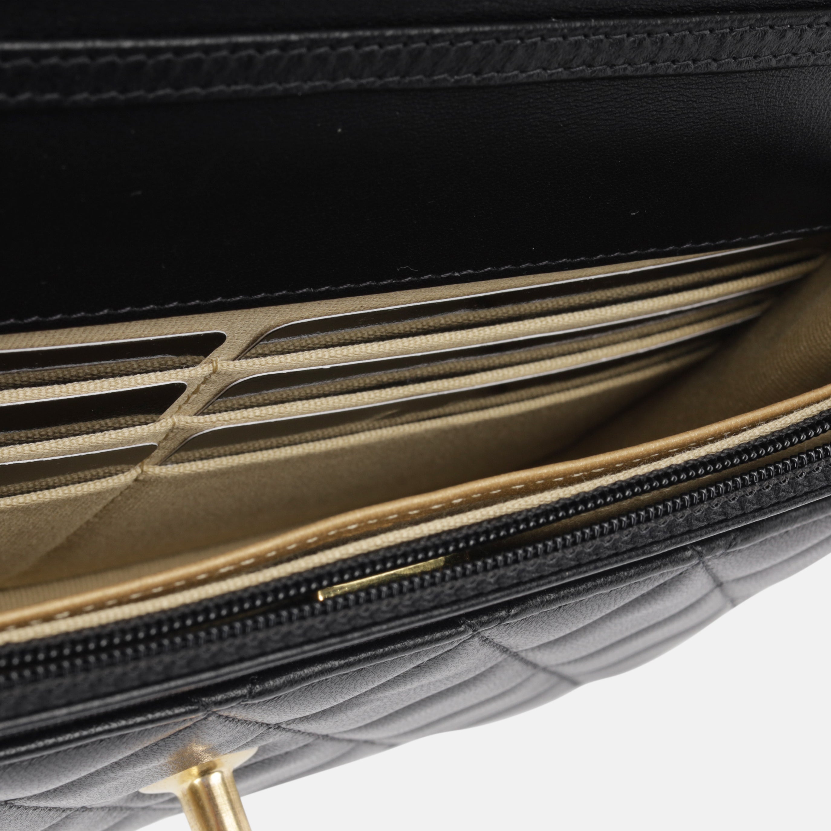 Pearl Crush Wallet On Chain