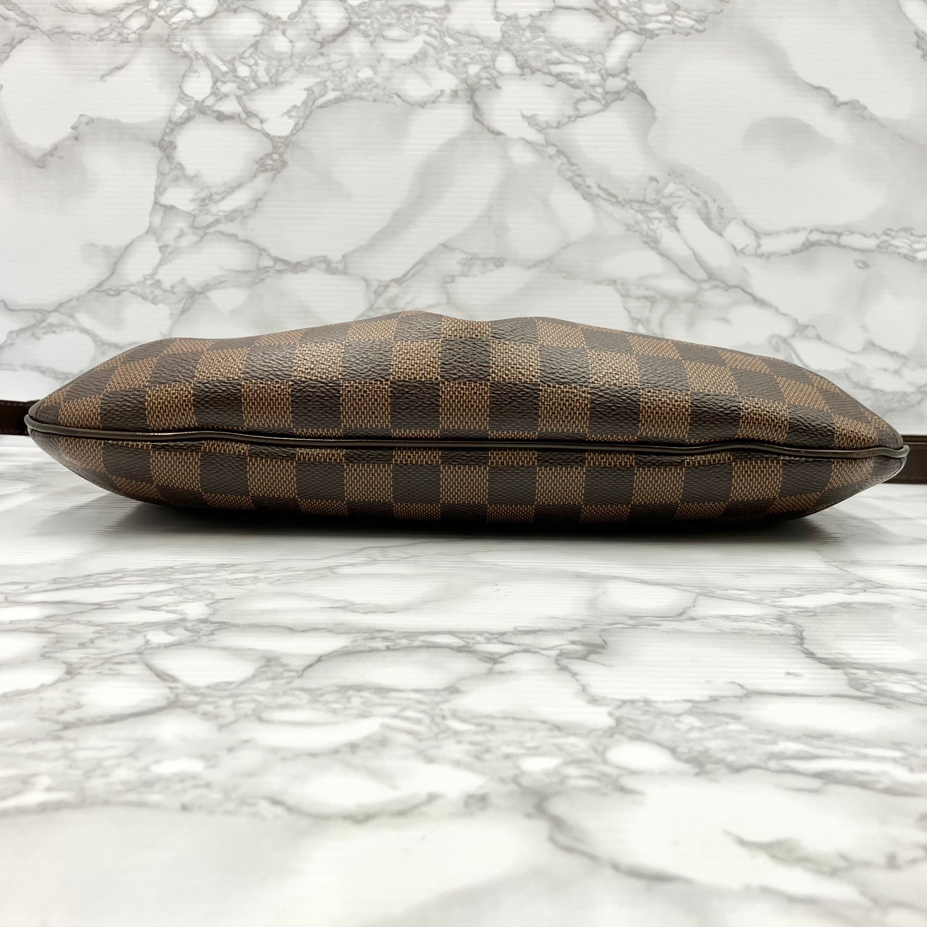 LOUIS VUITTON Damier Bloomsbury