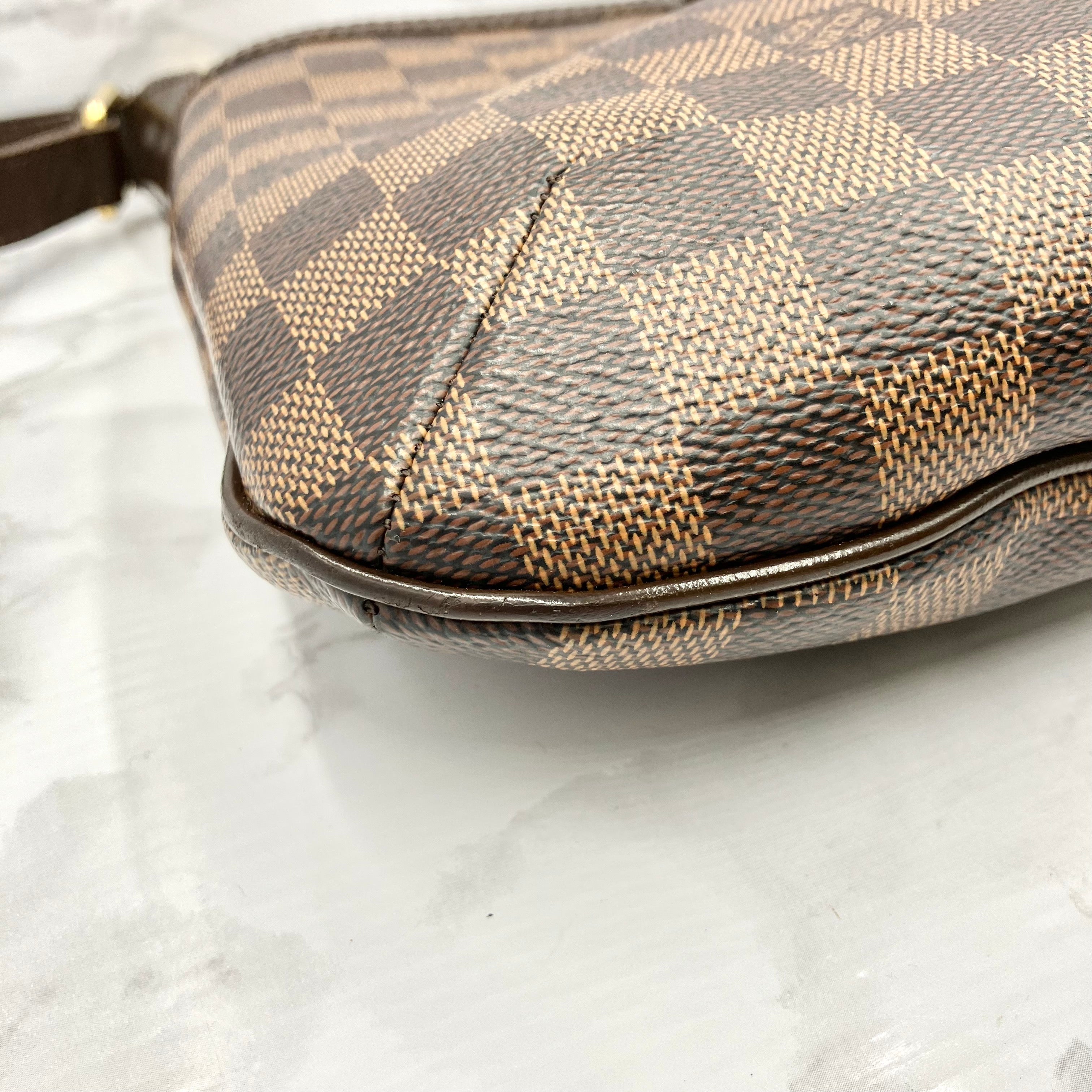 LOUIS VUITTON Damier Bloomsbury