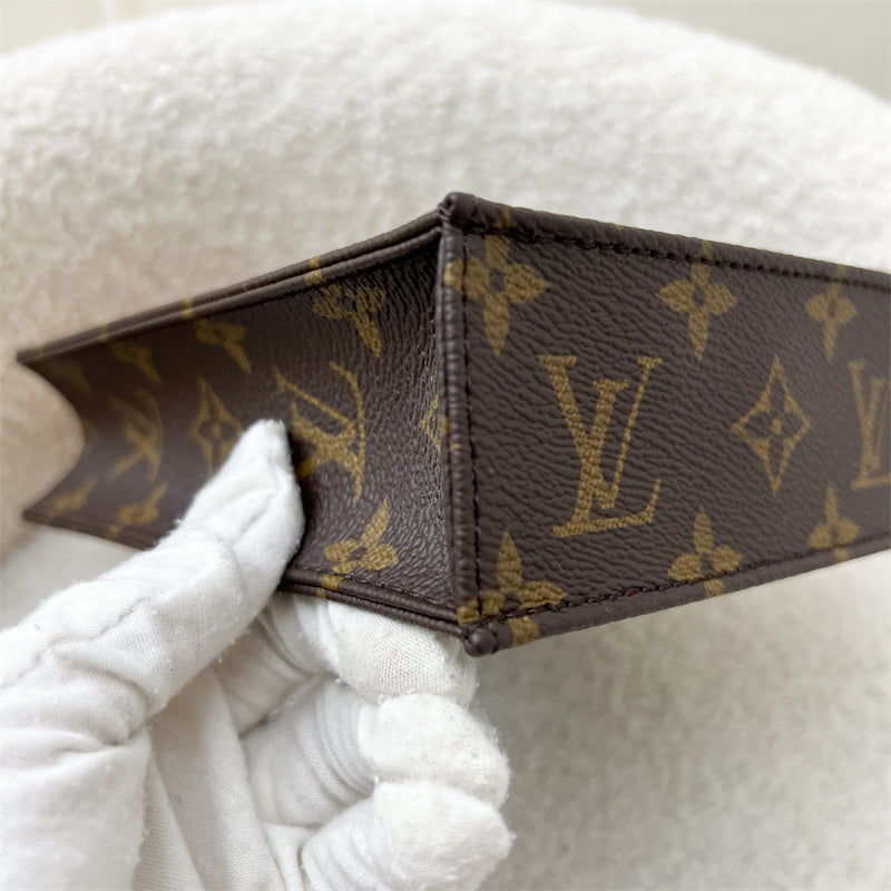 LV Petit Sac Plat in Monogram Leather GHW