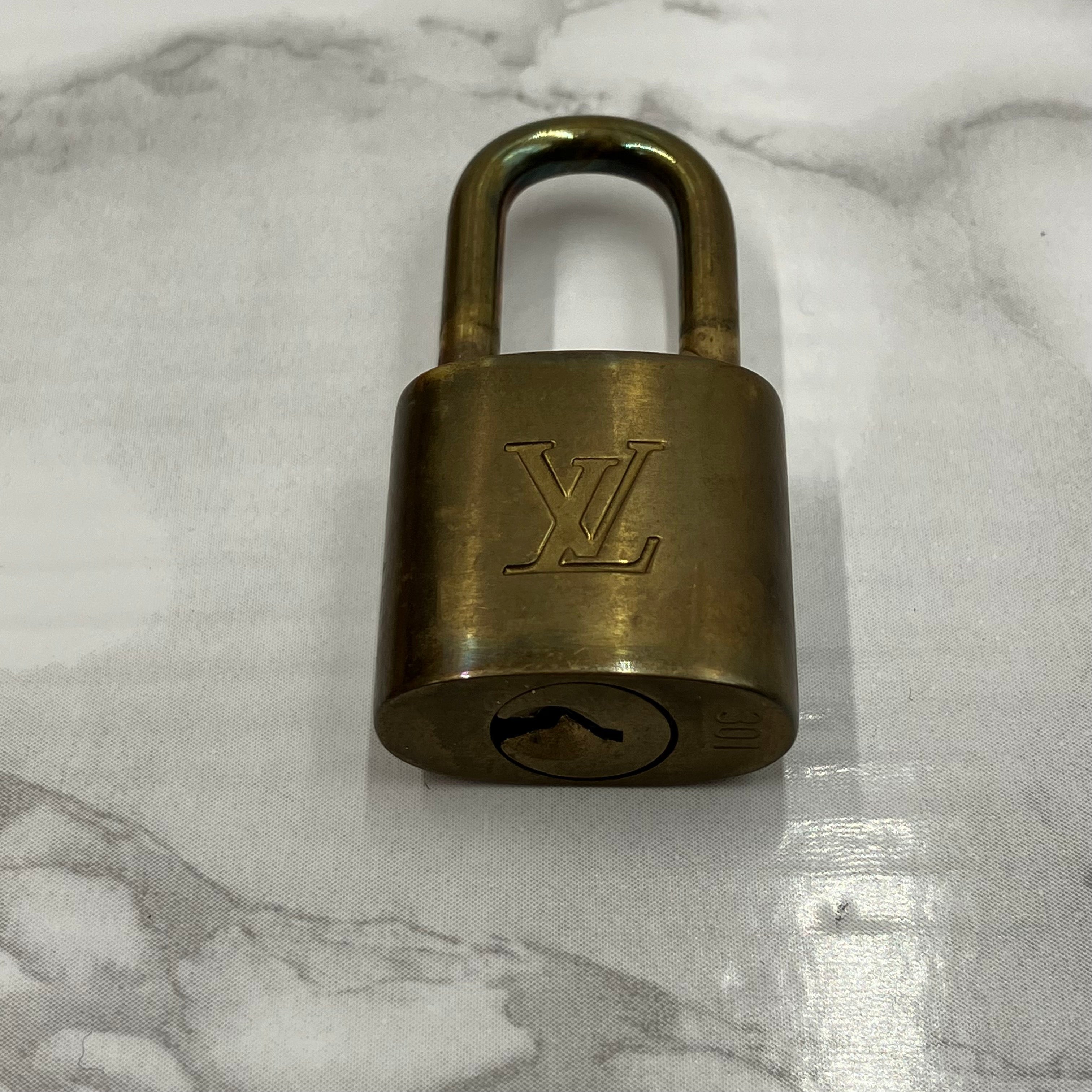 LOUIS VUITTON monogram Alma BB shoulder bag