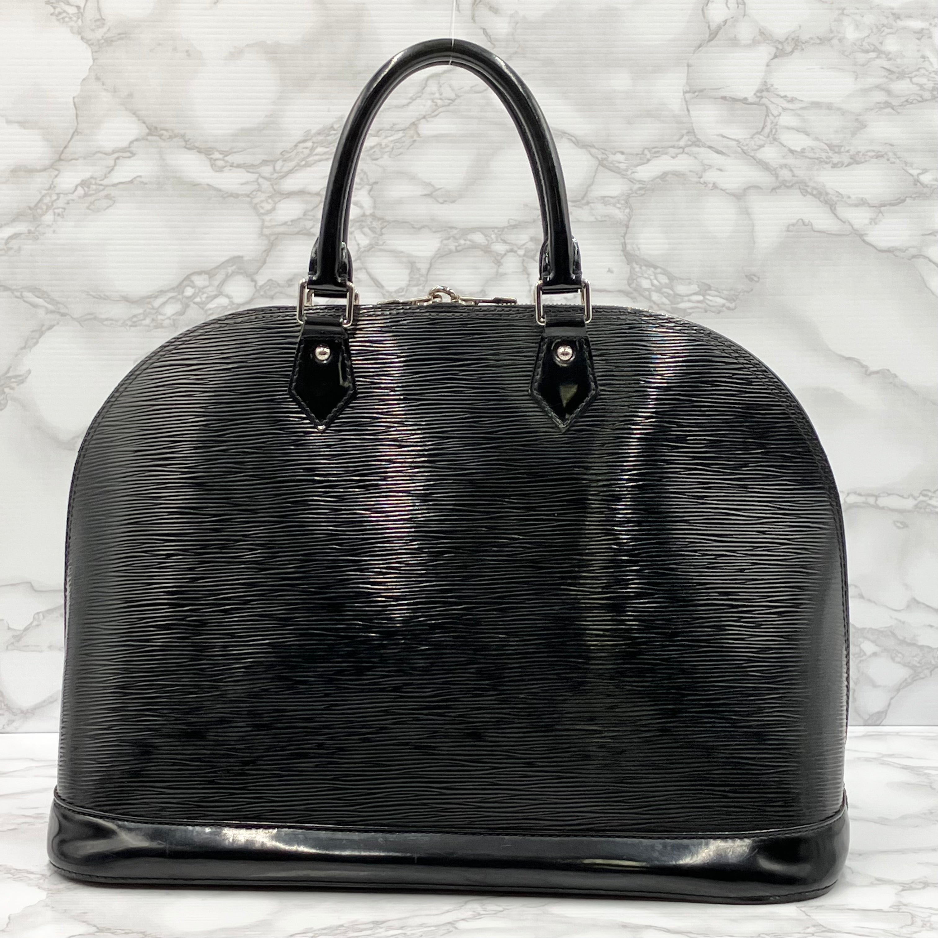LOUISU VUITTON Epi Alma MM handbag