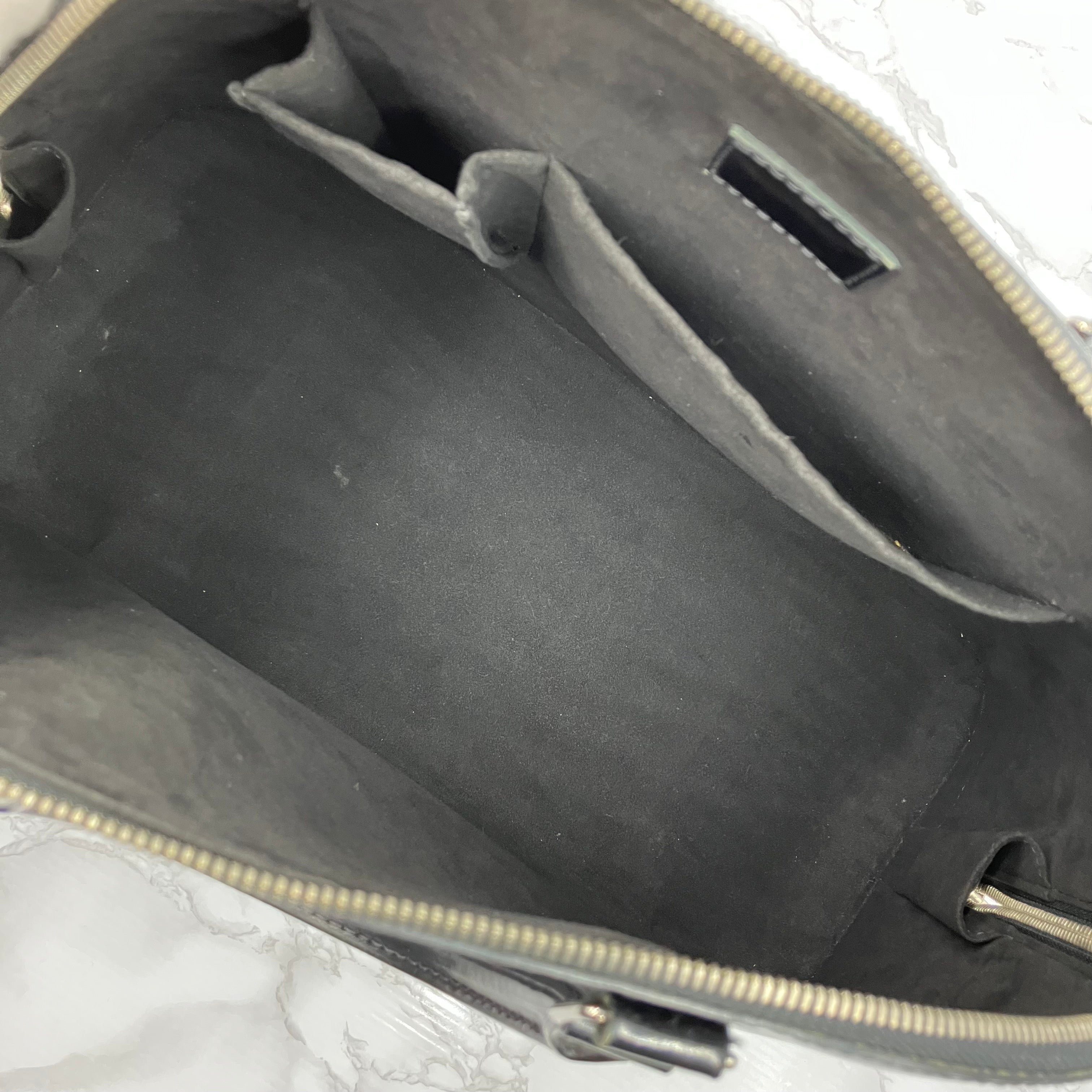 LOUISU VUITTON Epi Alma MM handbag