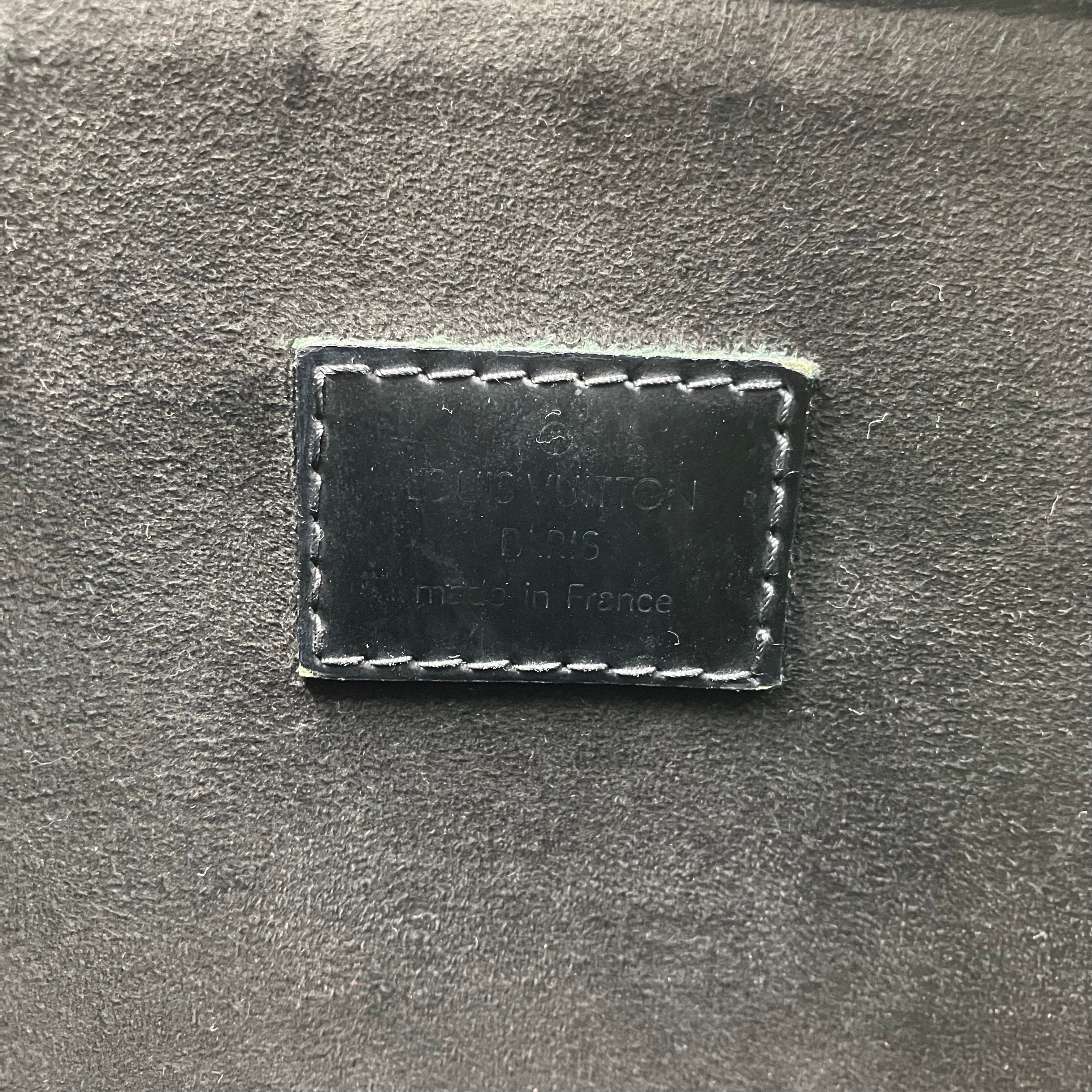 LOUISU VUITTON Epi Alma MM handbag