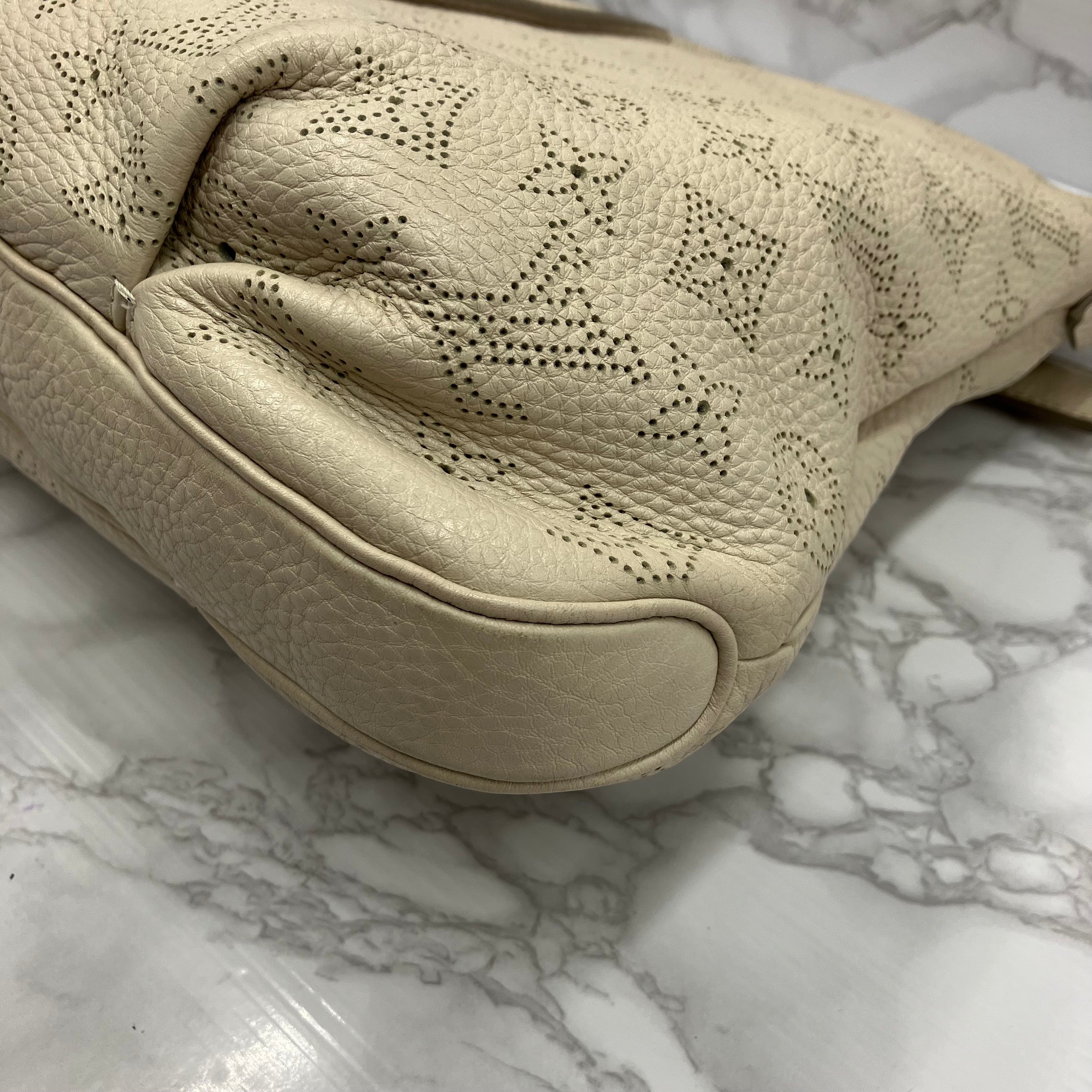 LOUIS VUITTON  Mahina Selene PM