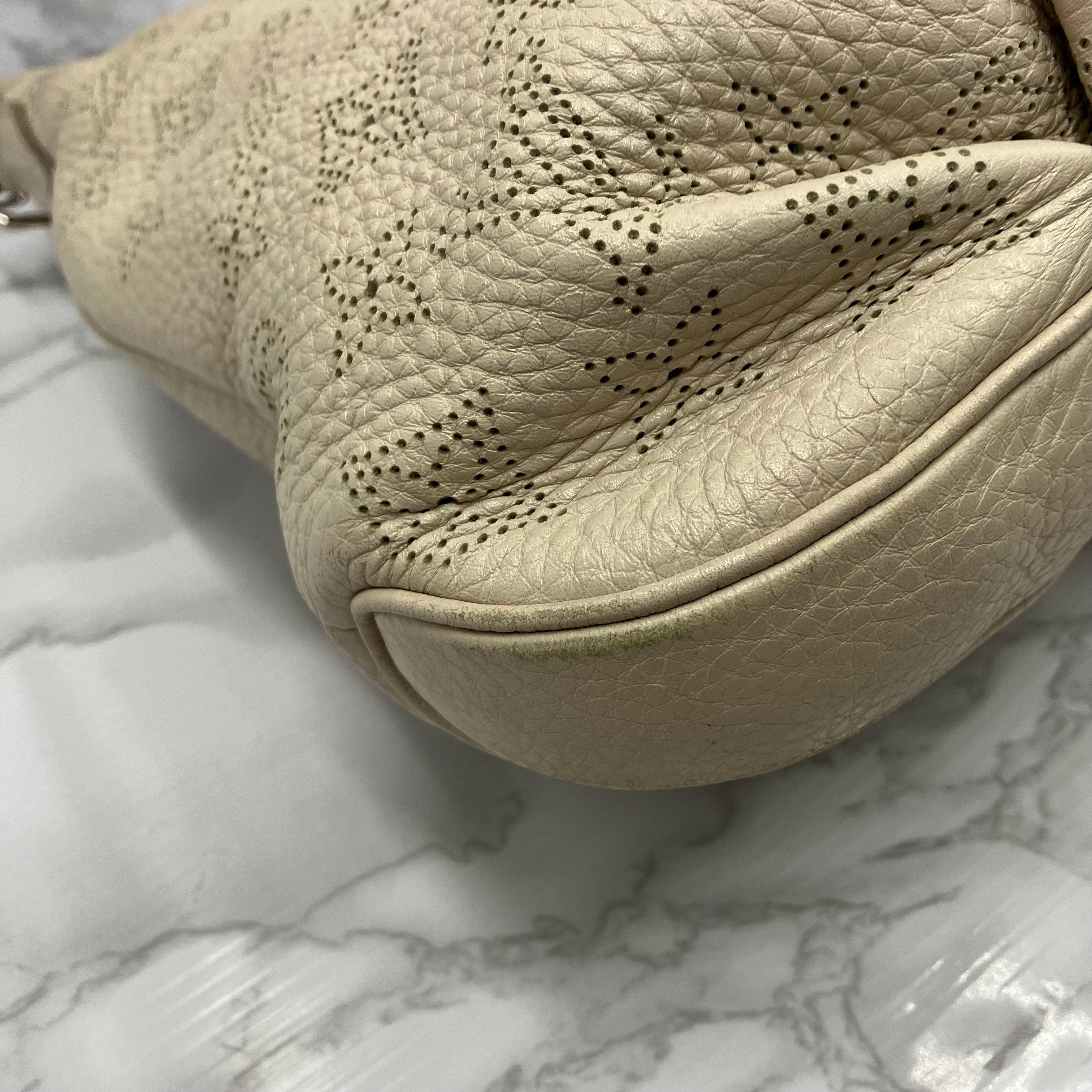 LOUIS VUITTON  Mahina Selene PM