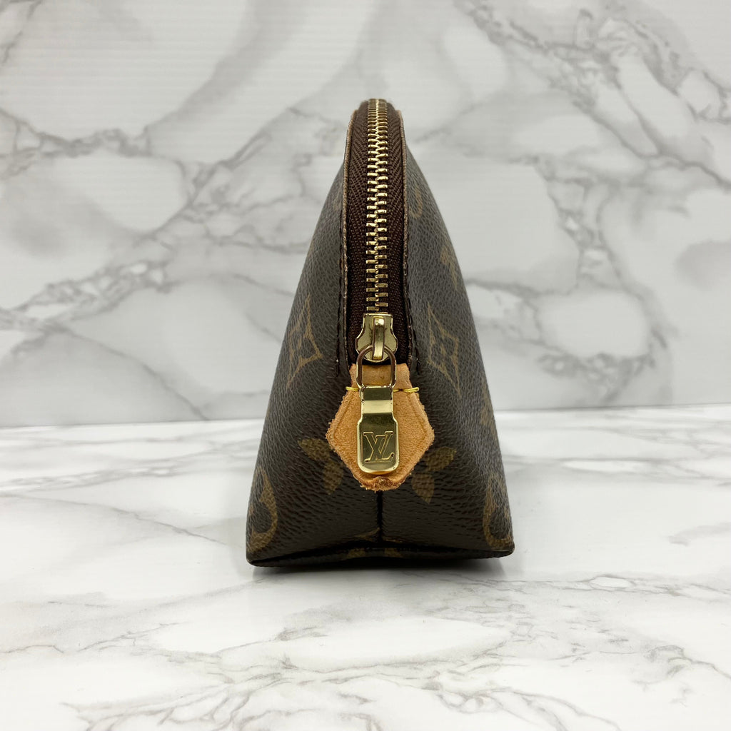 LOUIS VUITTON Monogram Cosmetic Pouch