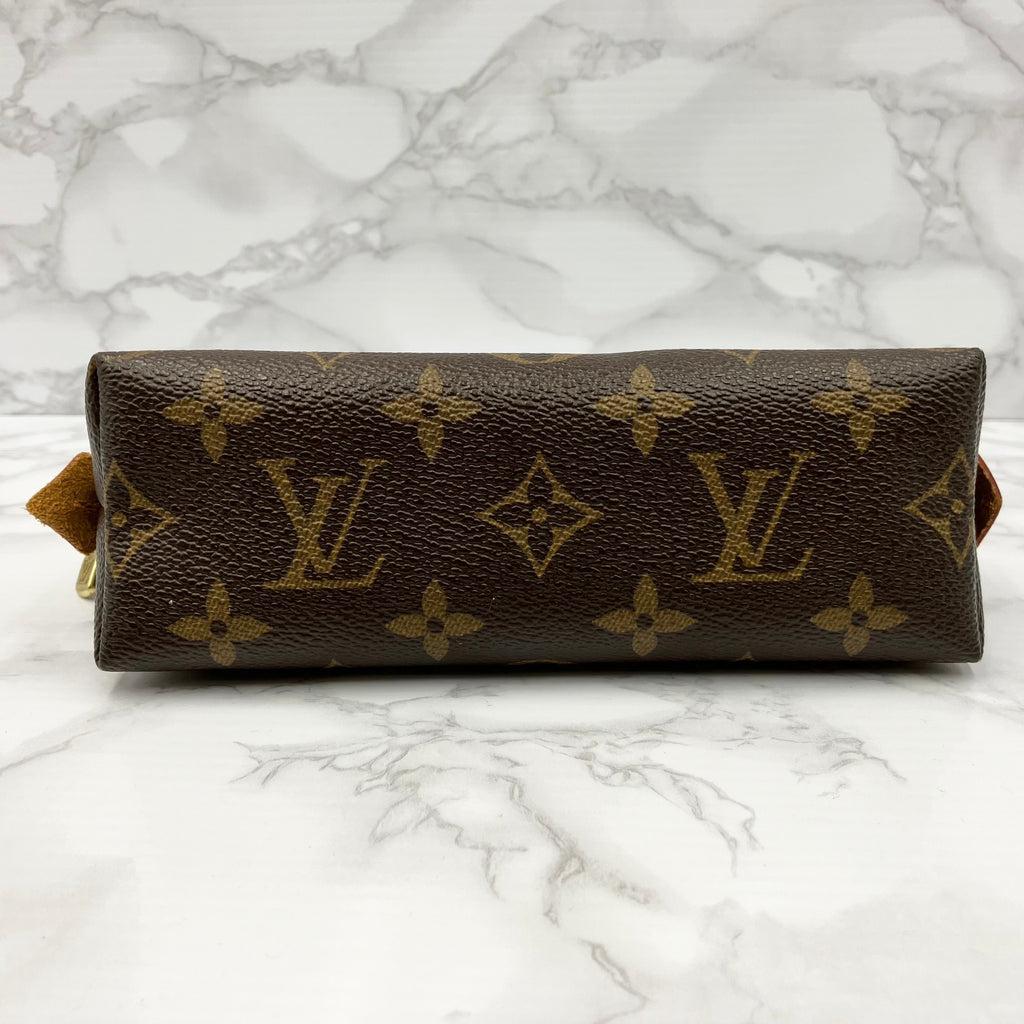 LOUIS VUITTON Monogram Cosmetic Pouch