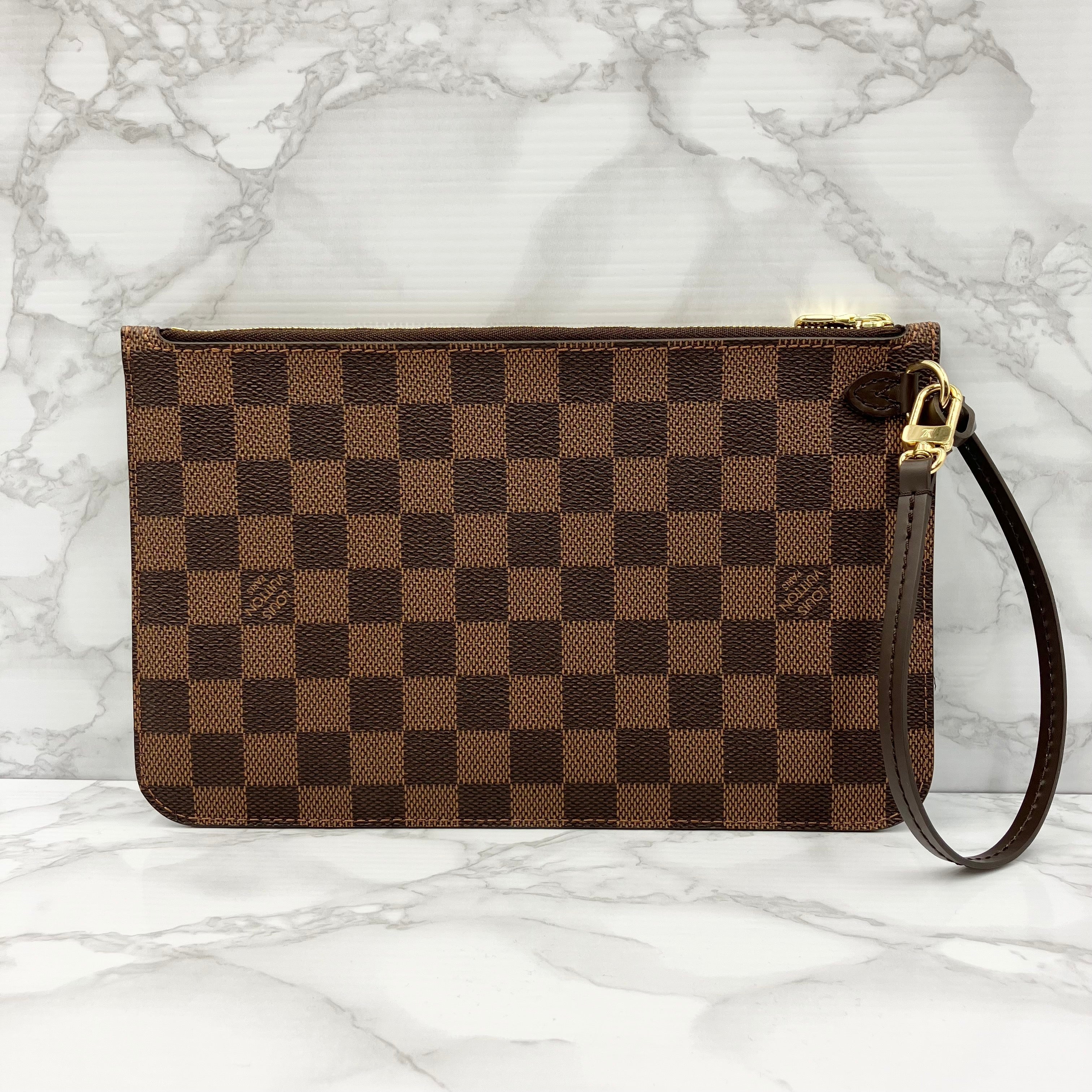 LOUIS VUITTON Damier Neverfull MM Pouch