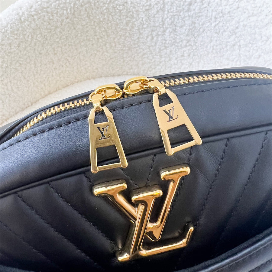 LV Wave Small Camera Bag in Black Calfskin GHW