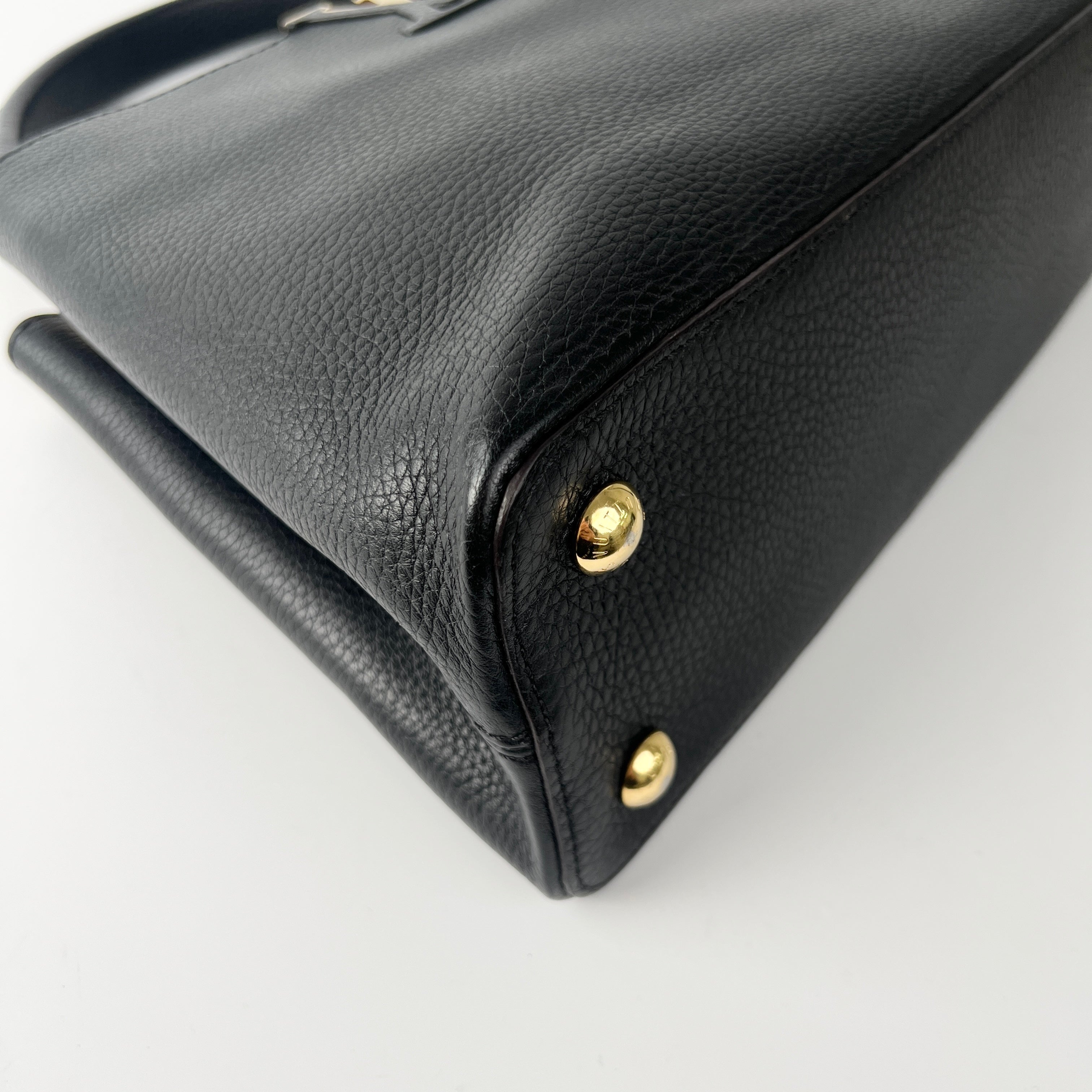 Louis Vuitton Capucine MM Black