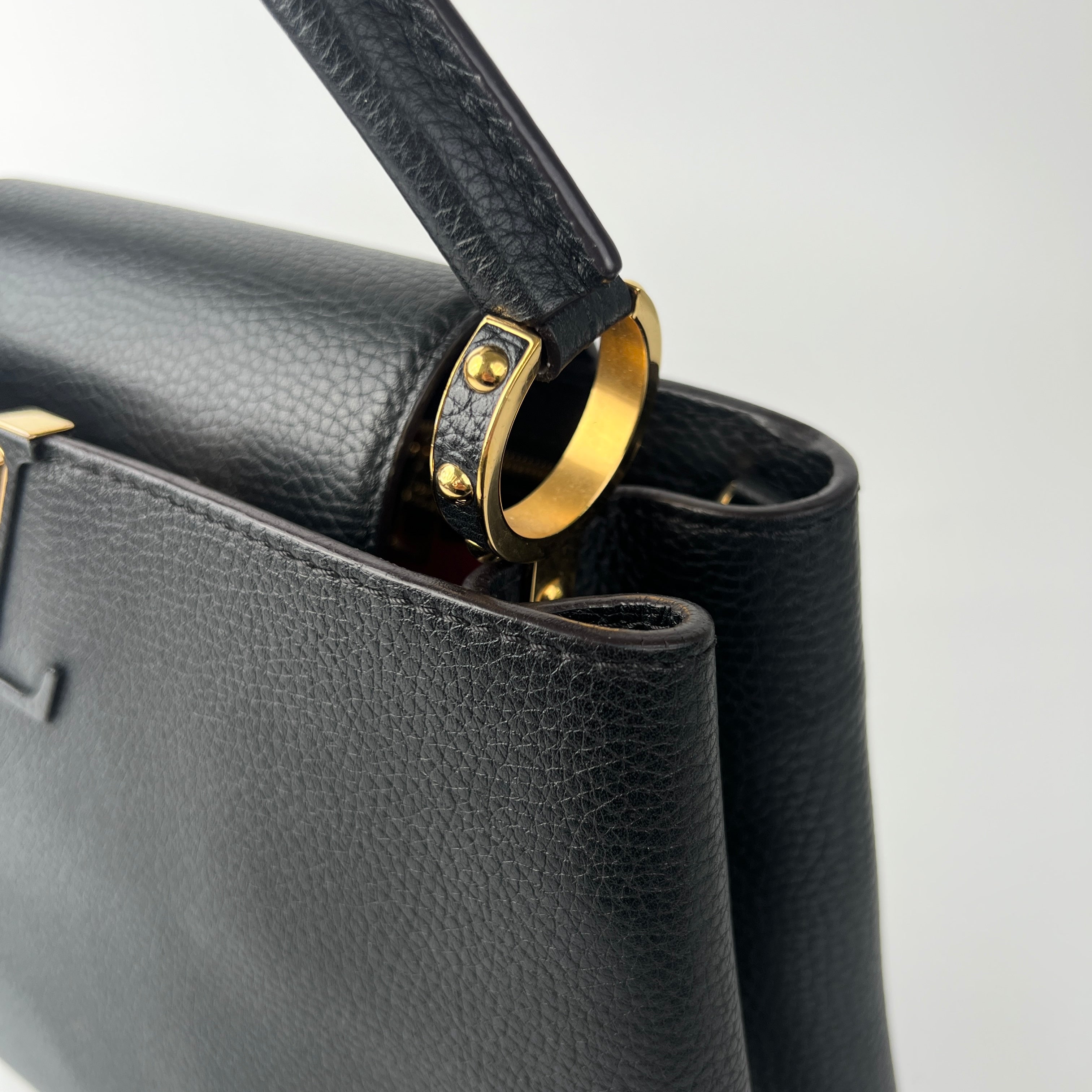 Louis Vuitton Capucine MM Black