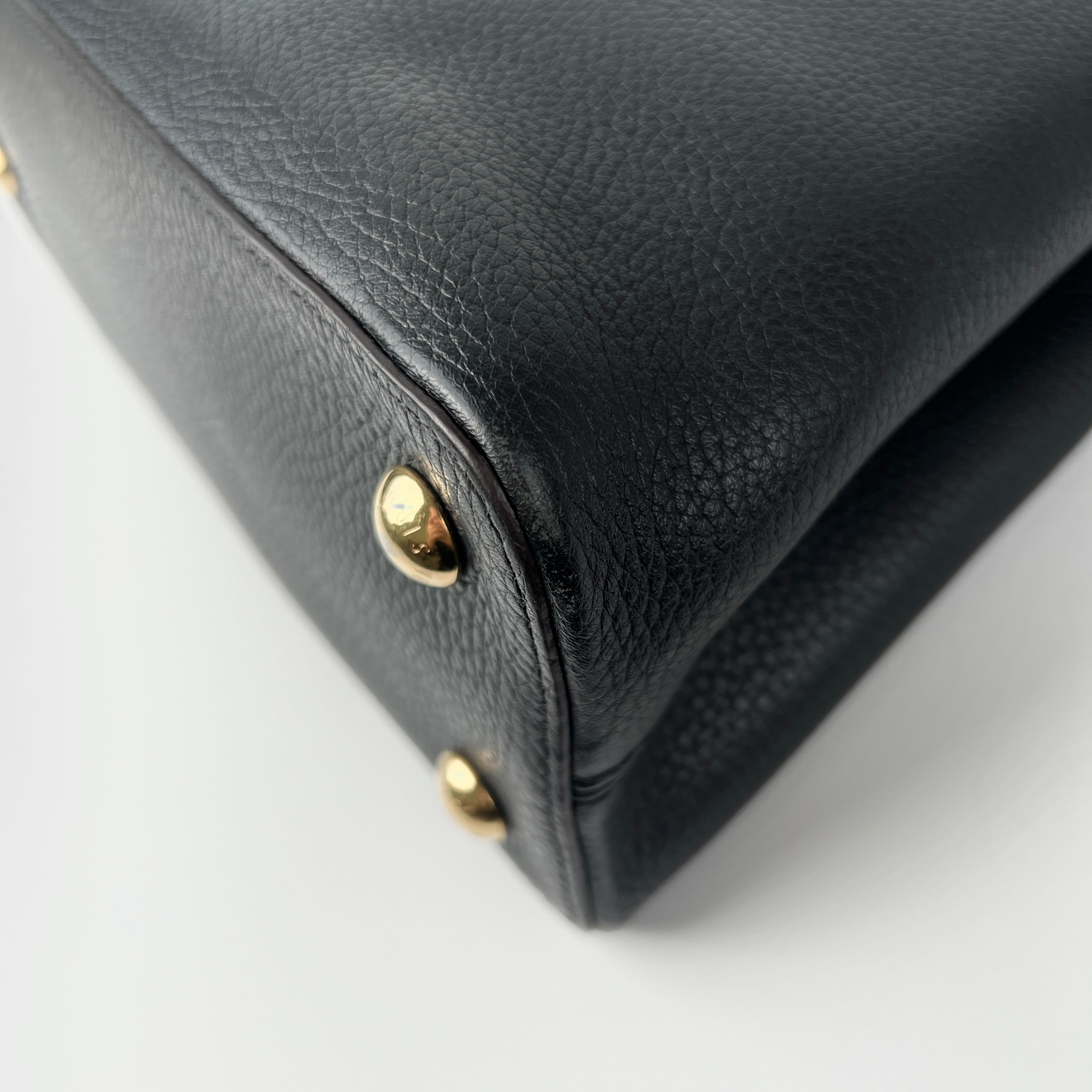 Louis Vuitton Capucine MM Black