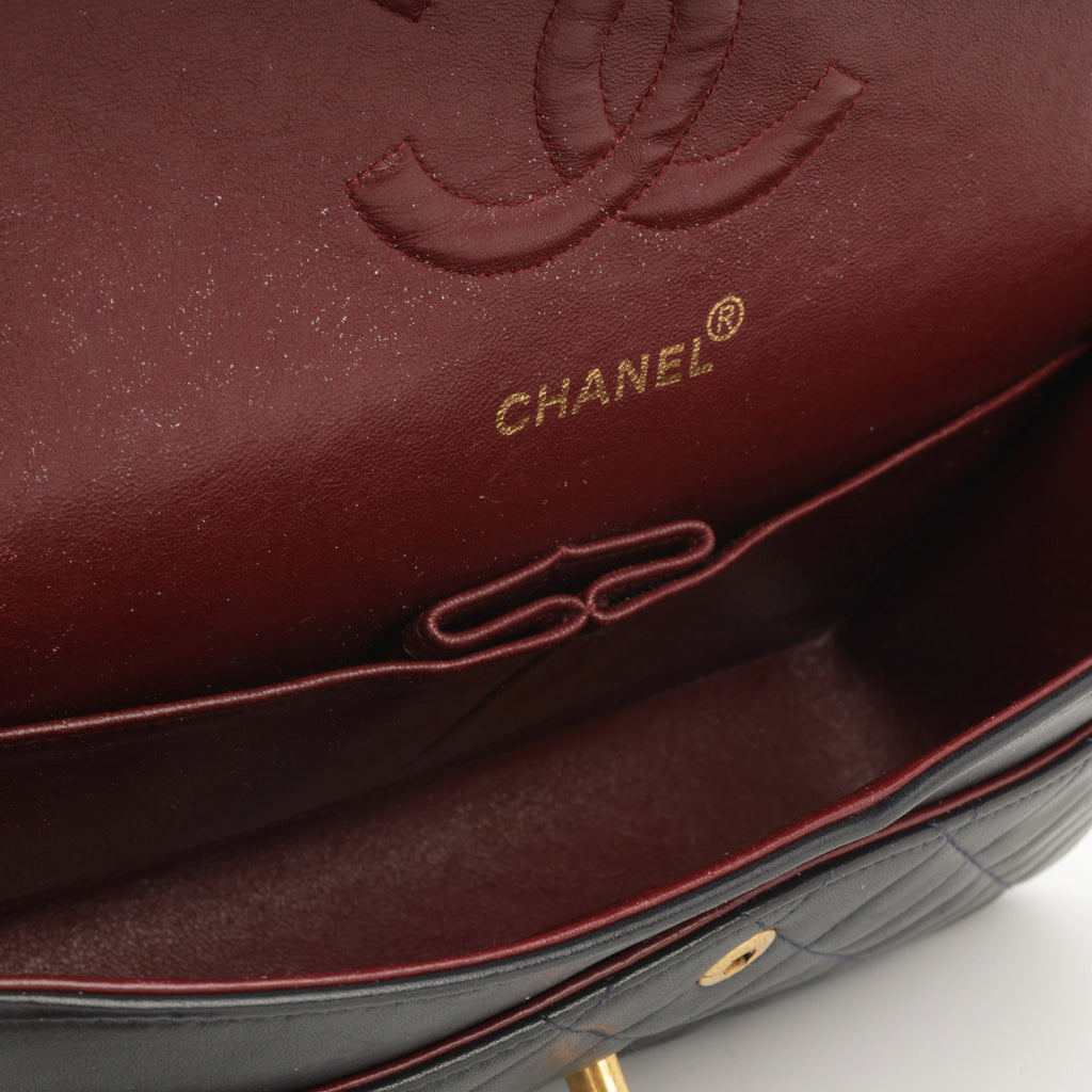Chanel Vintage Classic Flap - Medium