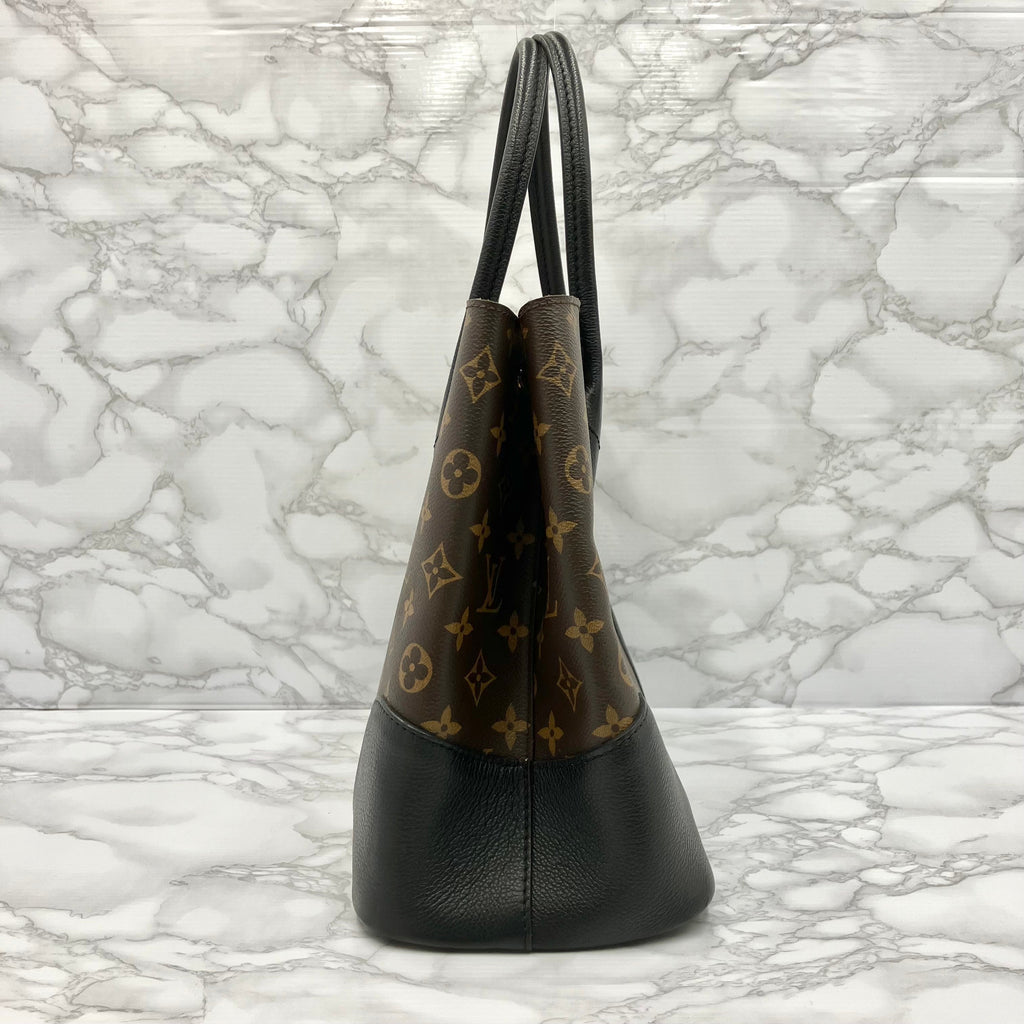 LOUIS VUITTON Monogram Flandrine
