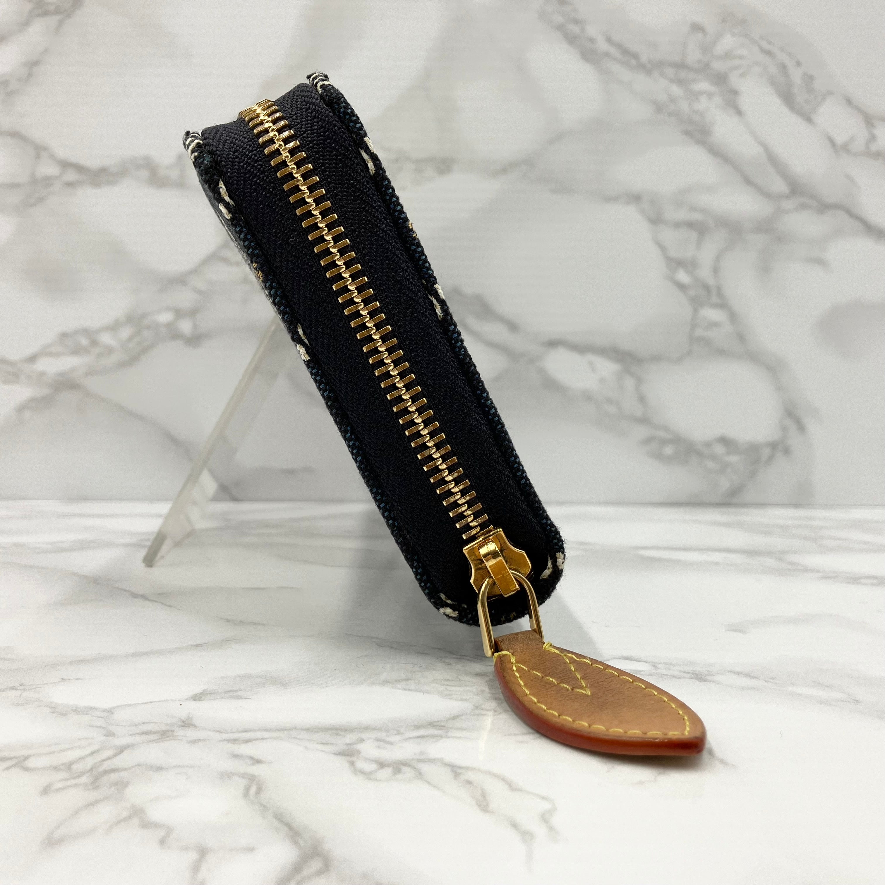 LOUIS VUITTON 1854 Zippy Wallet