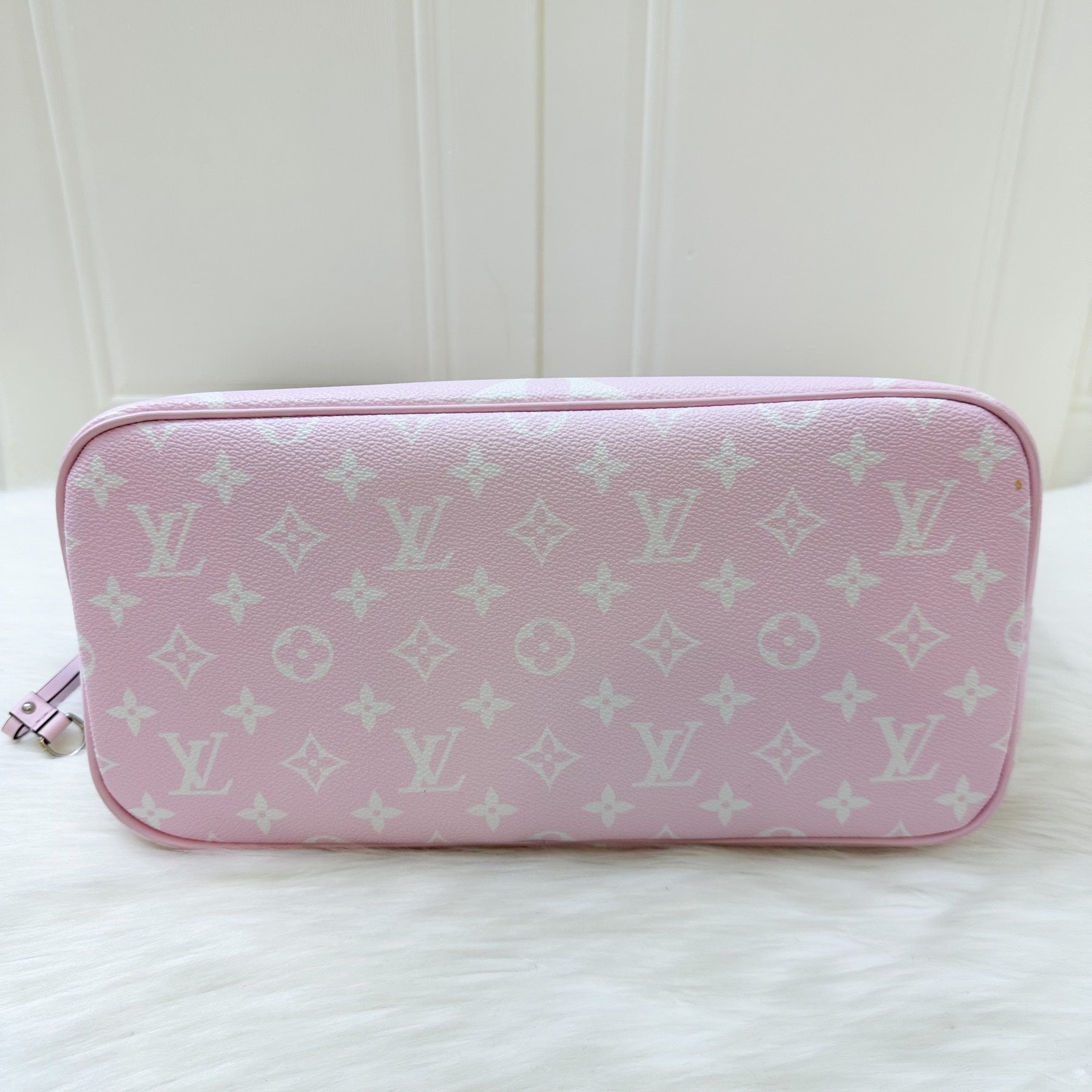 LV Neverfull MM in Escale Pastel in GHW