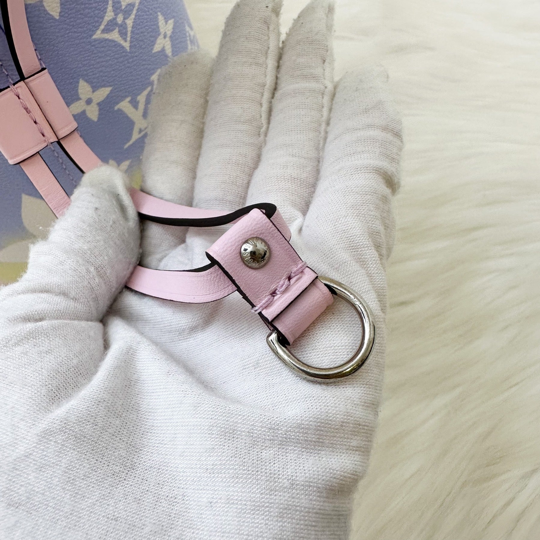 LV Neverfull MM in Escale Pastel in GHW
