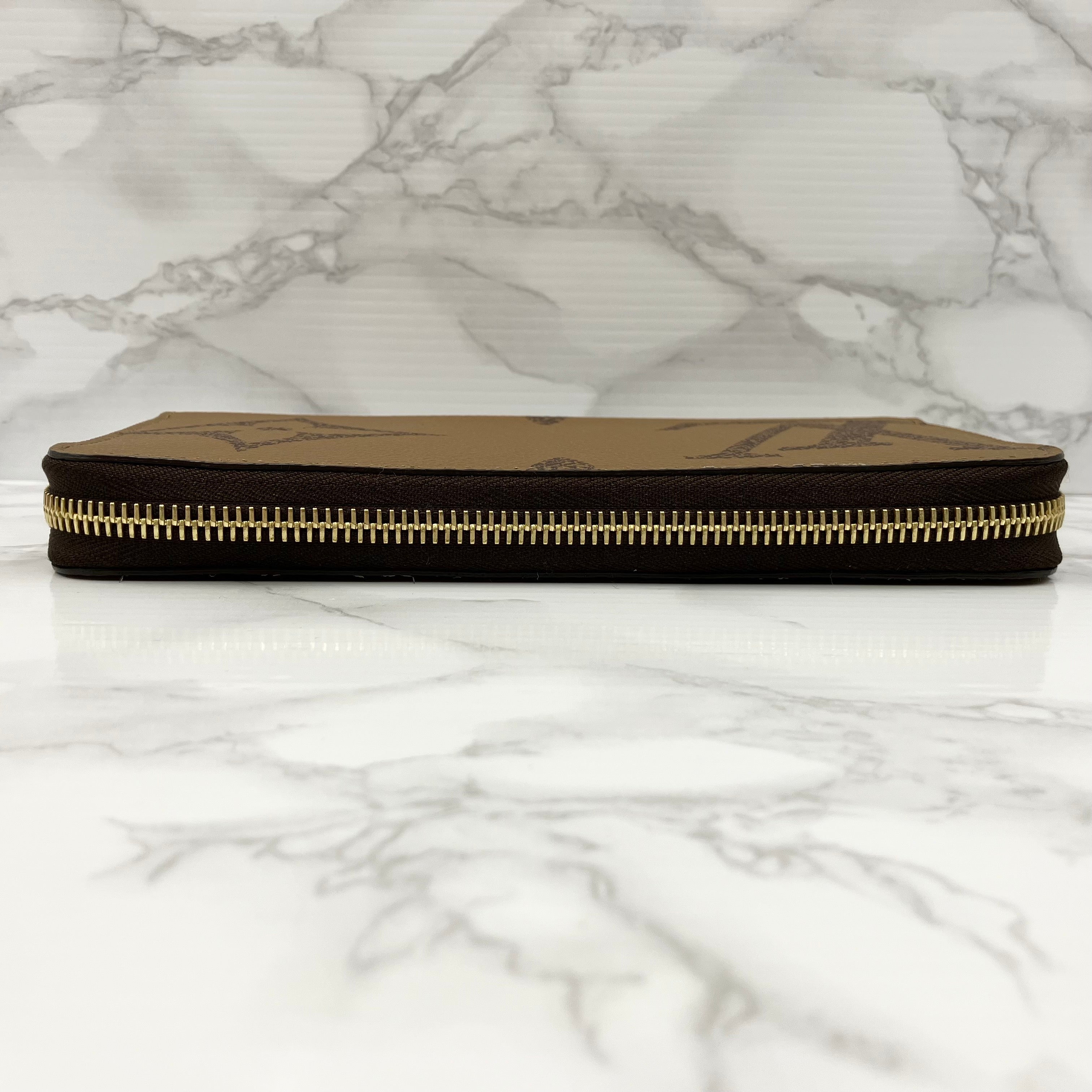 LOUIS VUITTON Monogram Giant reverse Zippy Wallet