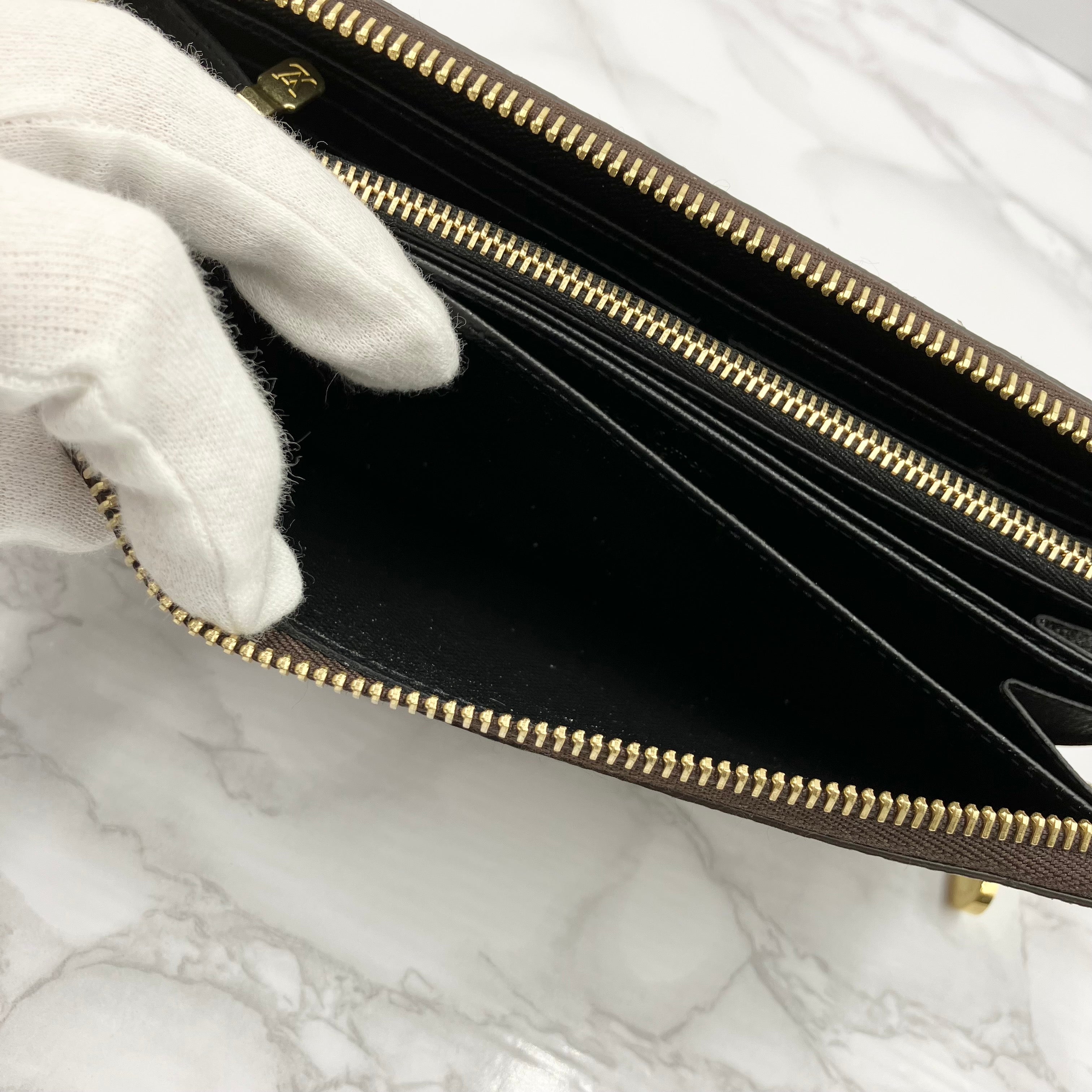 LOUIS VUITTON Monogram Giant reverse Zippy Wallet
