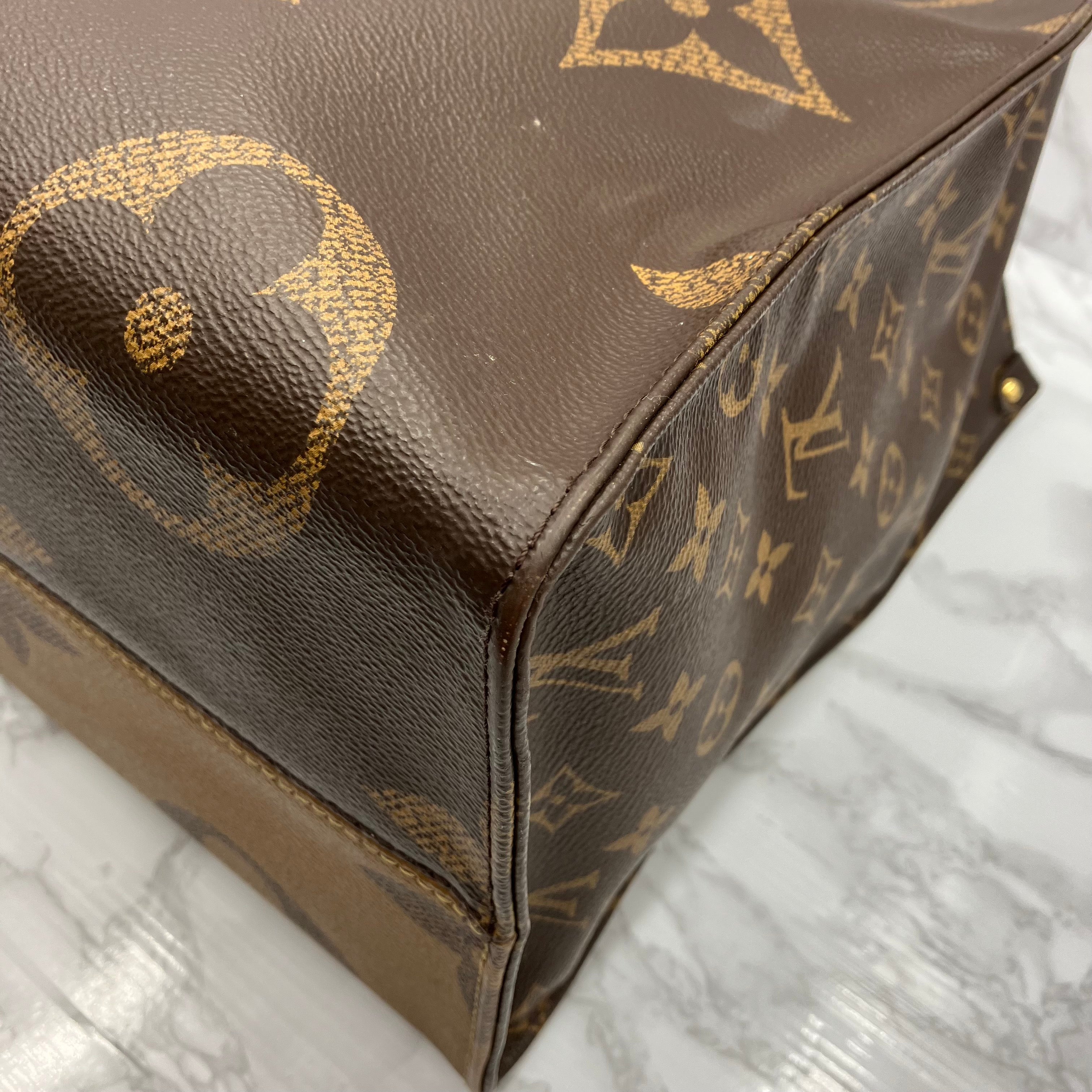 LOUIS VUITTON On the Go GM