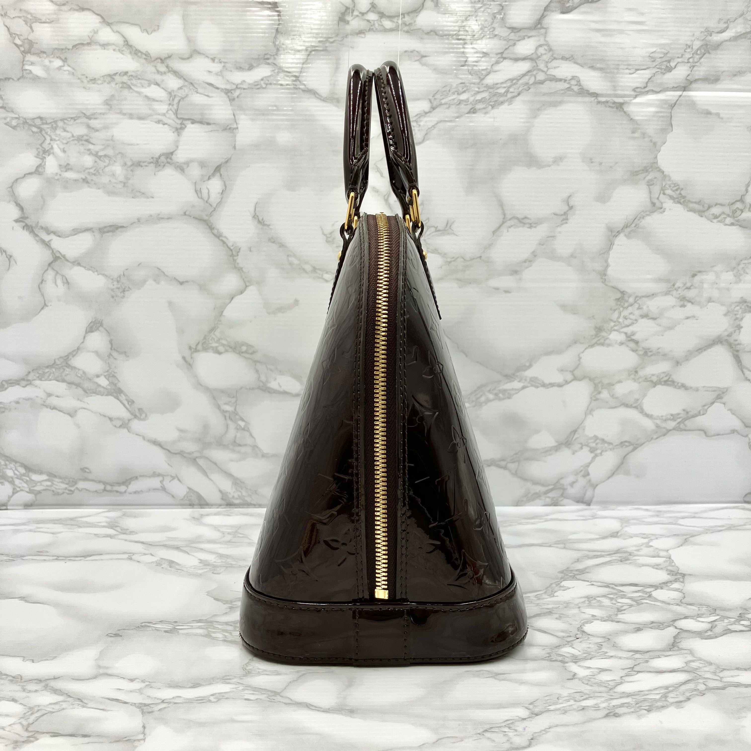 LOUIS VUITTON Vernis Alma PM