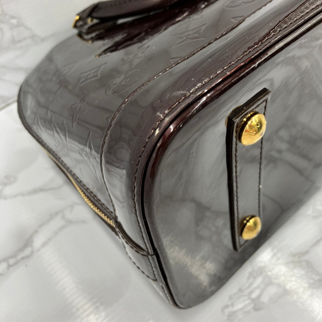 LOUIS VUITTON Vernis Alma PM