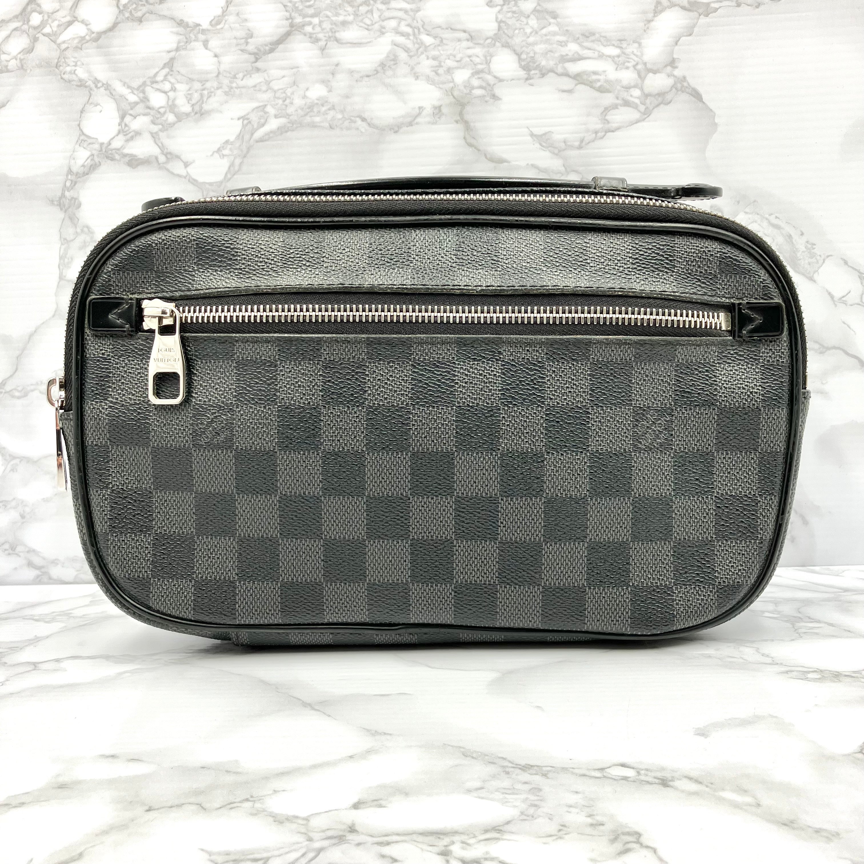 LOUIS VUITTON Damier Graphite Ambler