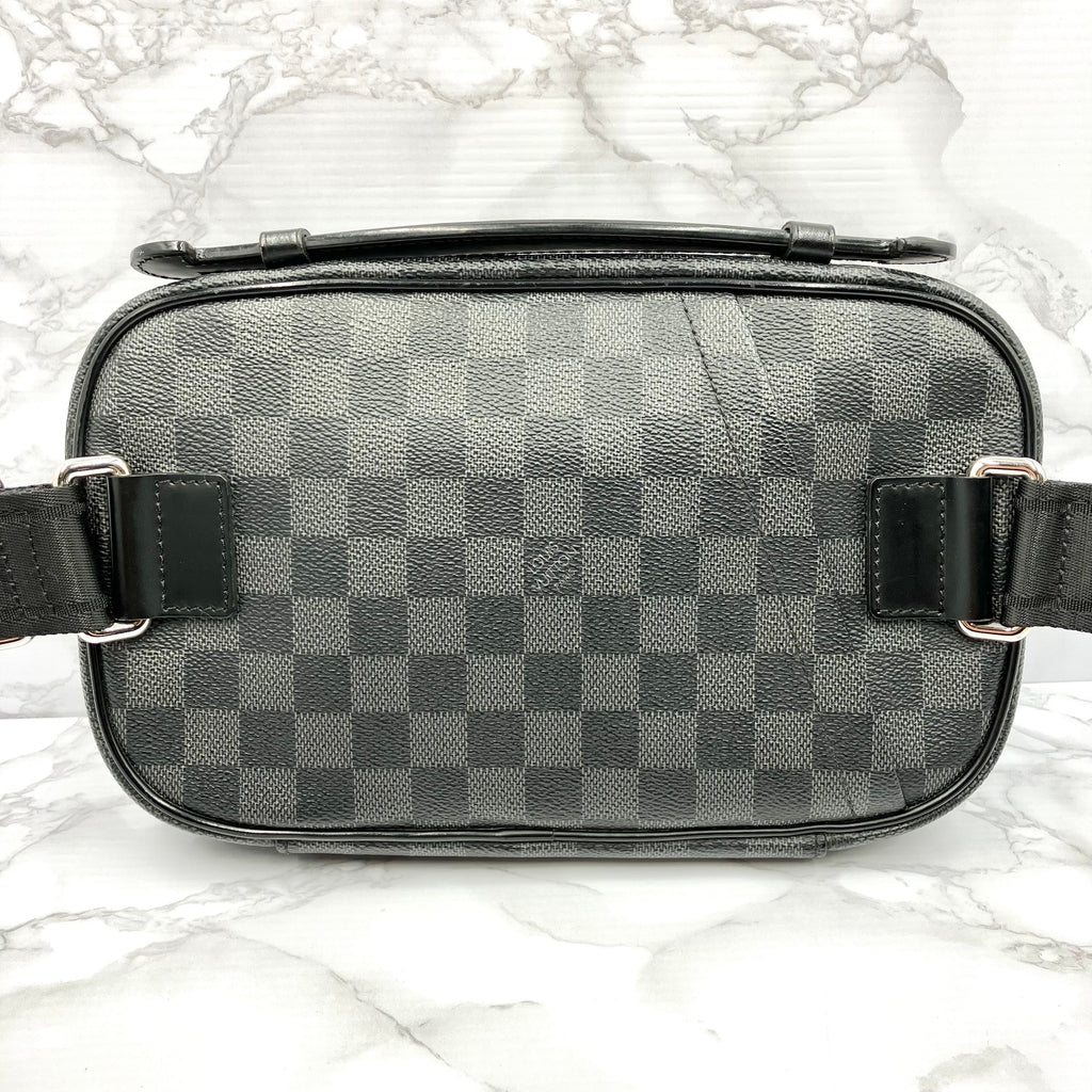 LOUIS VUITTON Damier Graphite Ambler