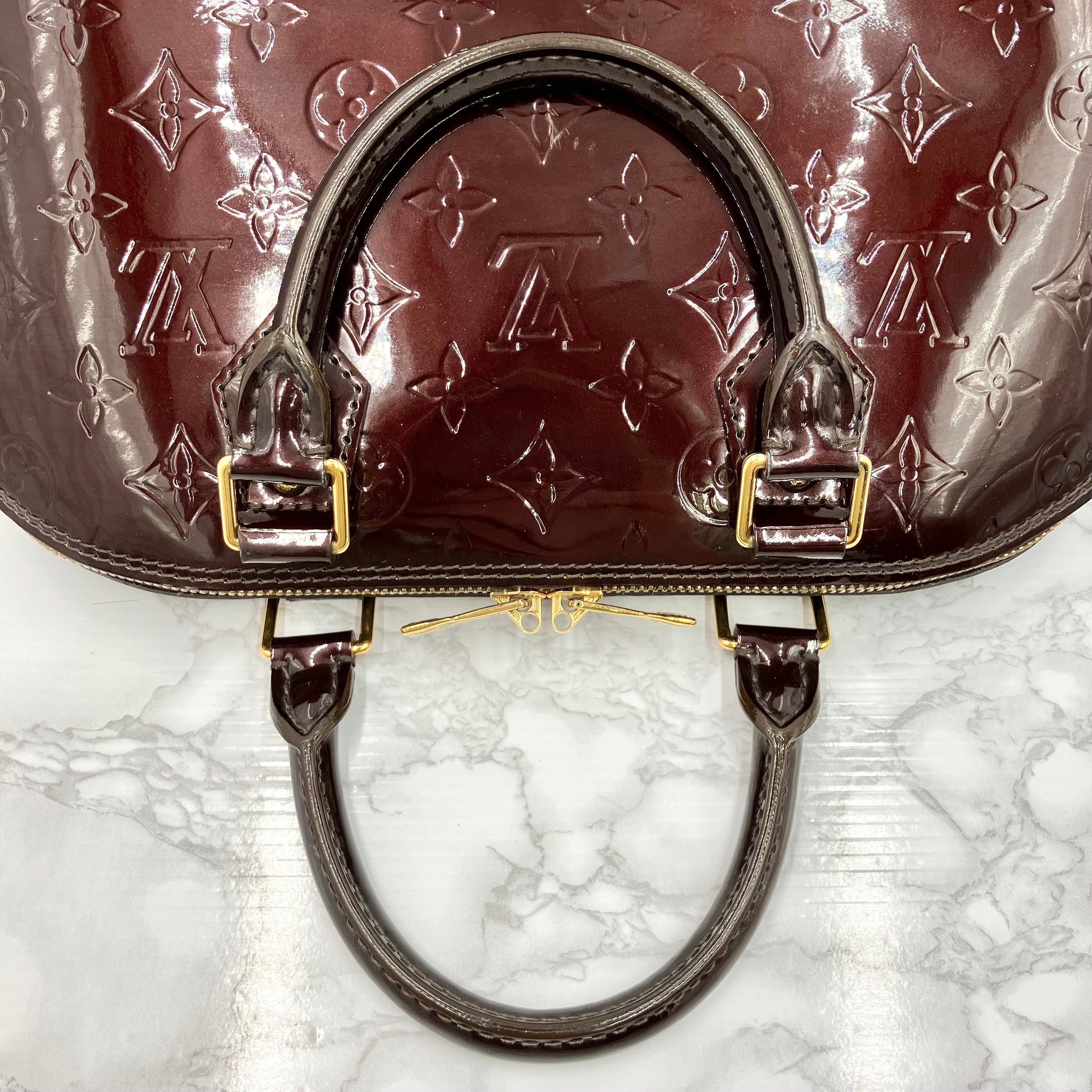 LOUIS VUITTON Vernis Alma PM