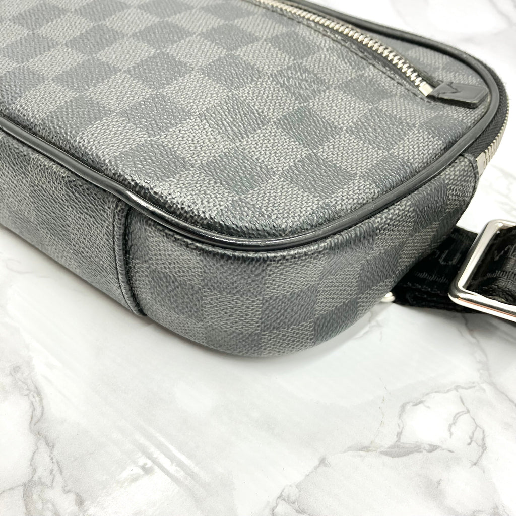 LOUIS VUITTON Damier Graphite Ambler