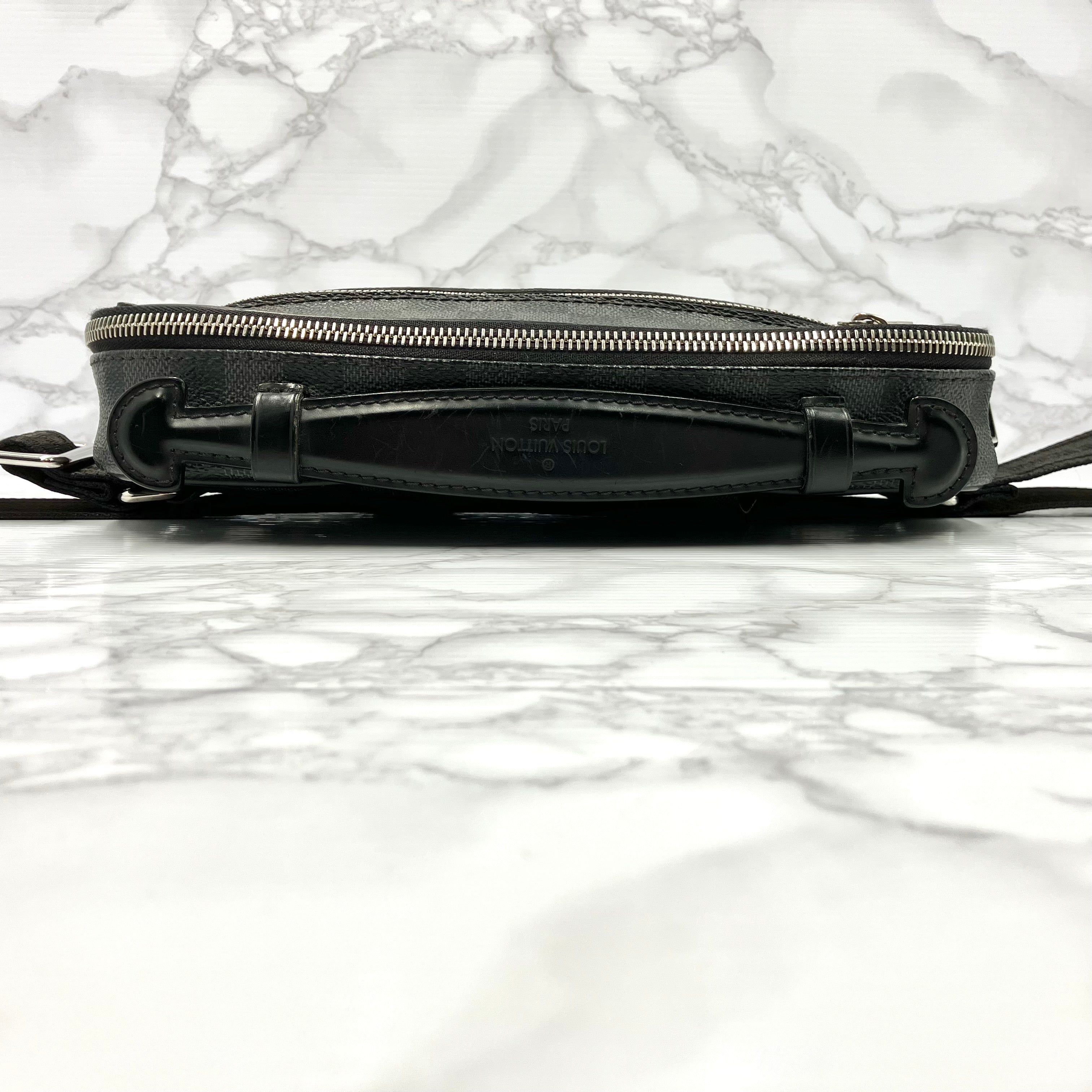 LOUIS VUITTON Damier Graphite Ambler